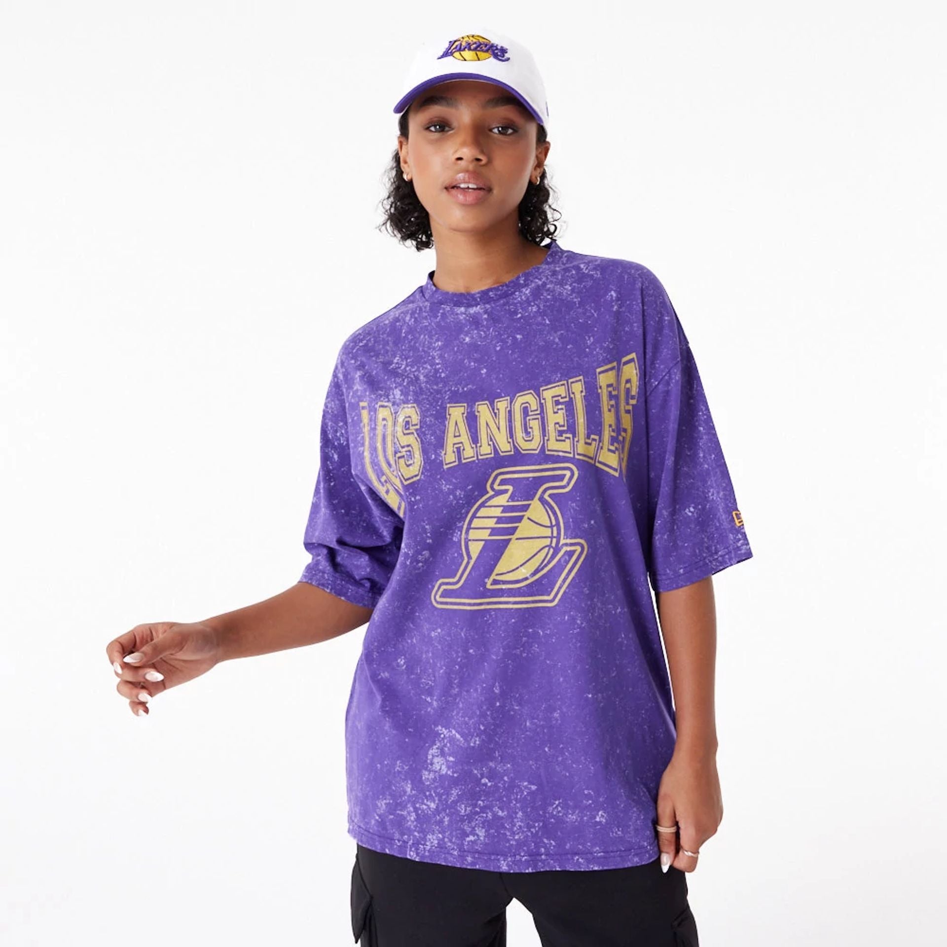 The Male model is wearing LA Lakers NBA Washed Purple Oversized T-Shirt 5