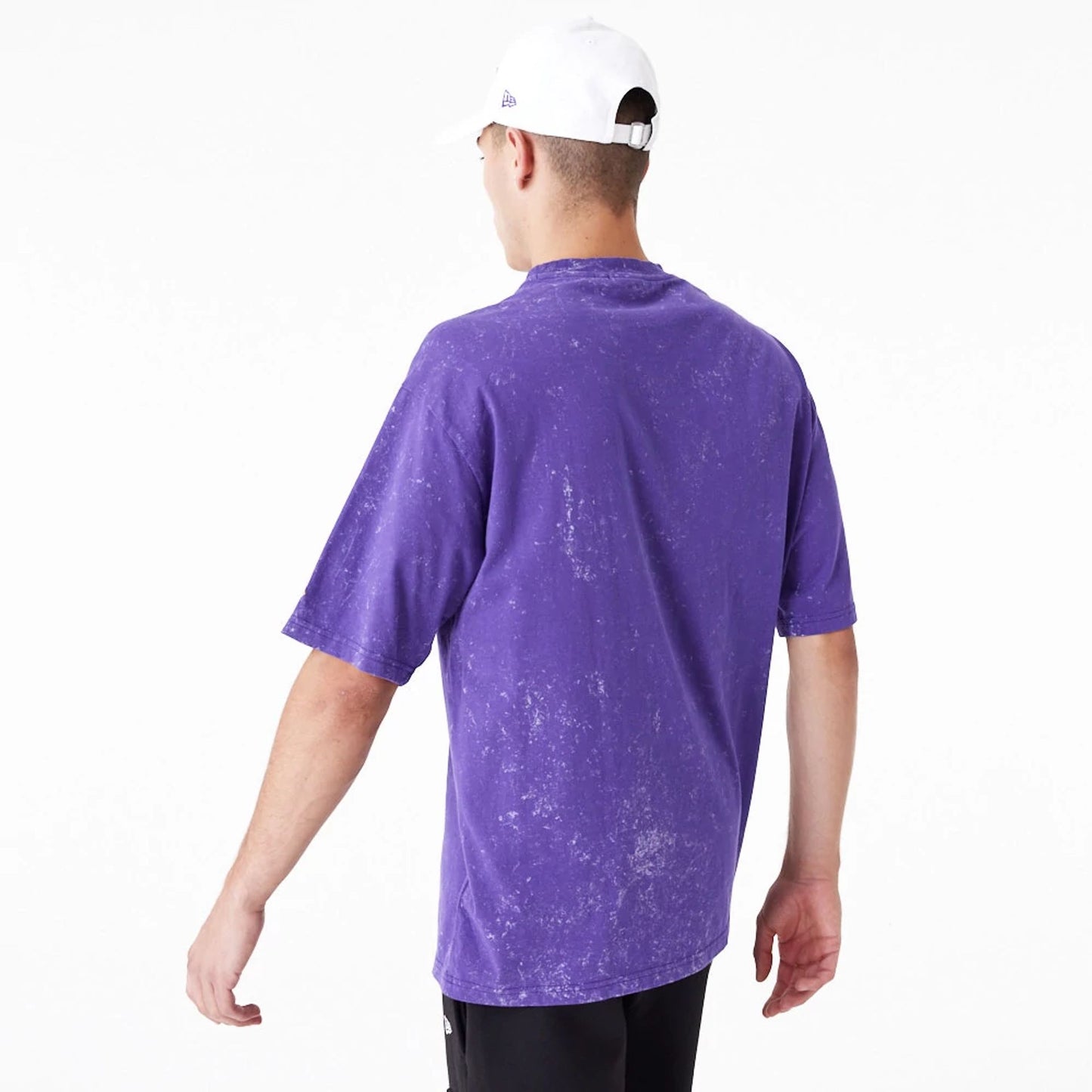 The Male model is wearing LA Lakers NBA Washed Purple Oversized T-Shirt 7