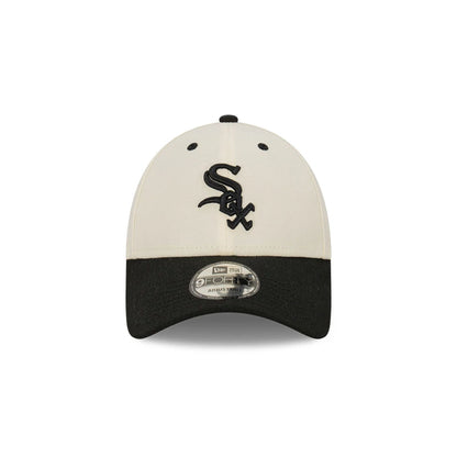 This is a Chicago White Sox 2Tone White 9FORTY Adjustable Cap 3