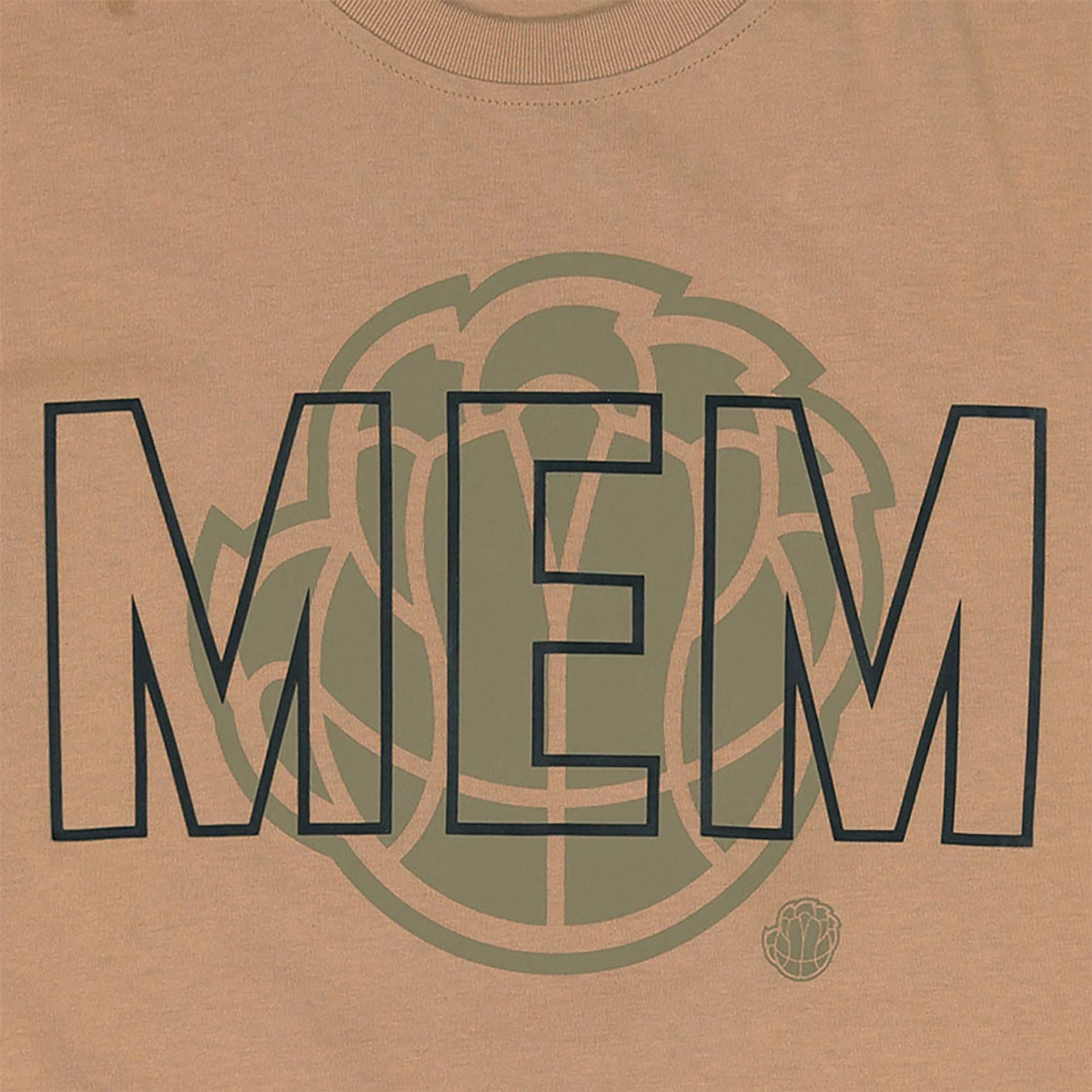 The Male model is wearing Memphis Grizzlies NBA City Edition Light Beige Oversized T-Shirt 2