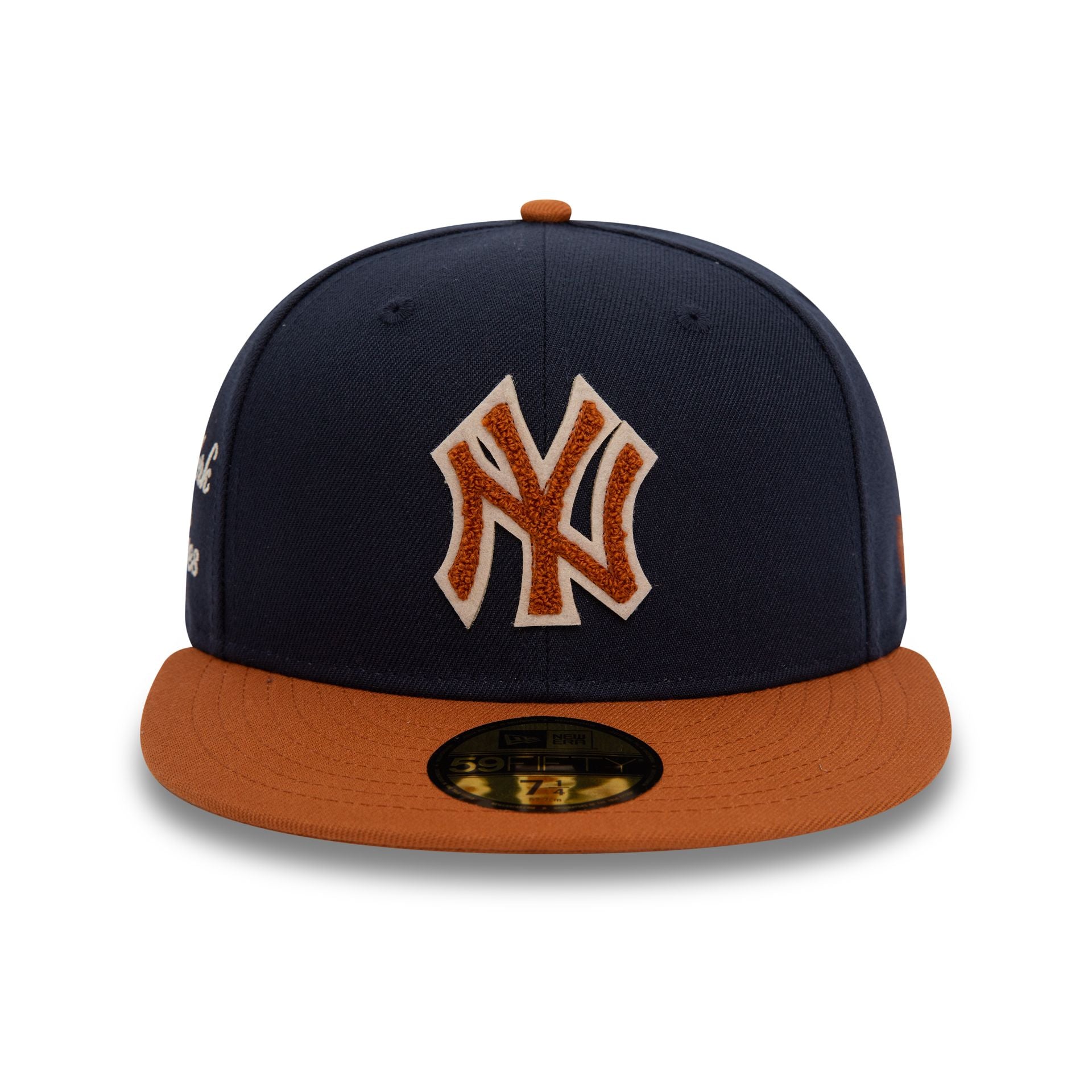 This is a New York Yankees Boucle Navy 59FIFTY Fitted Cap 2