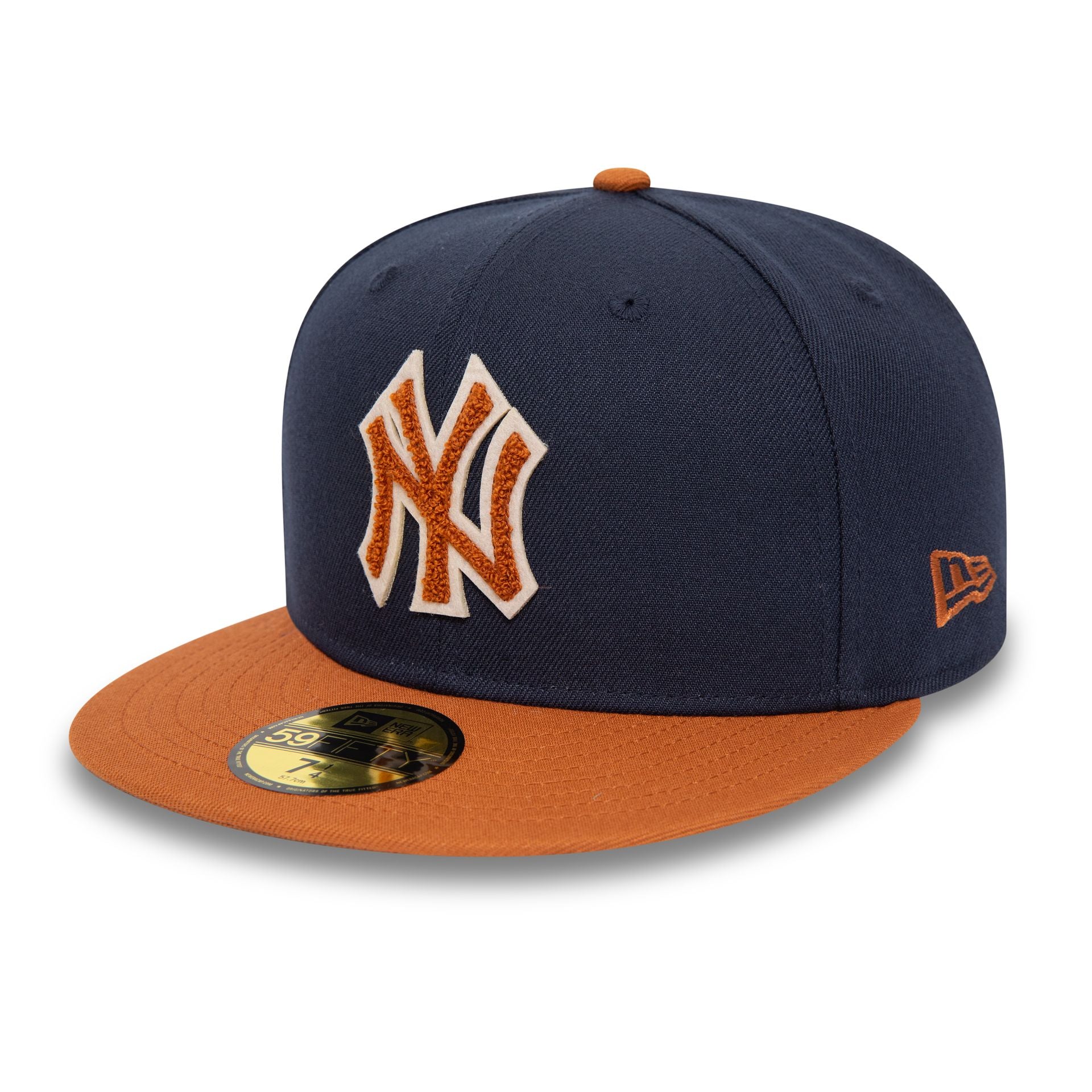 This is a New York Yankees Boucle Navy 59FIFTY Fitted Cap 4