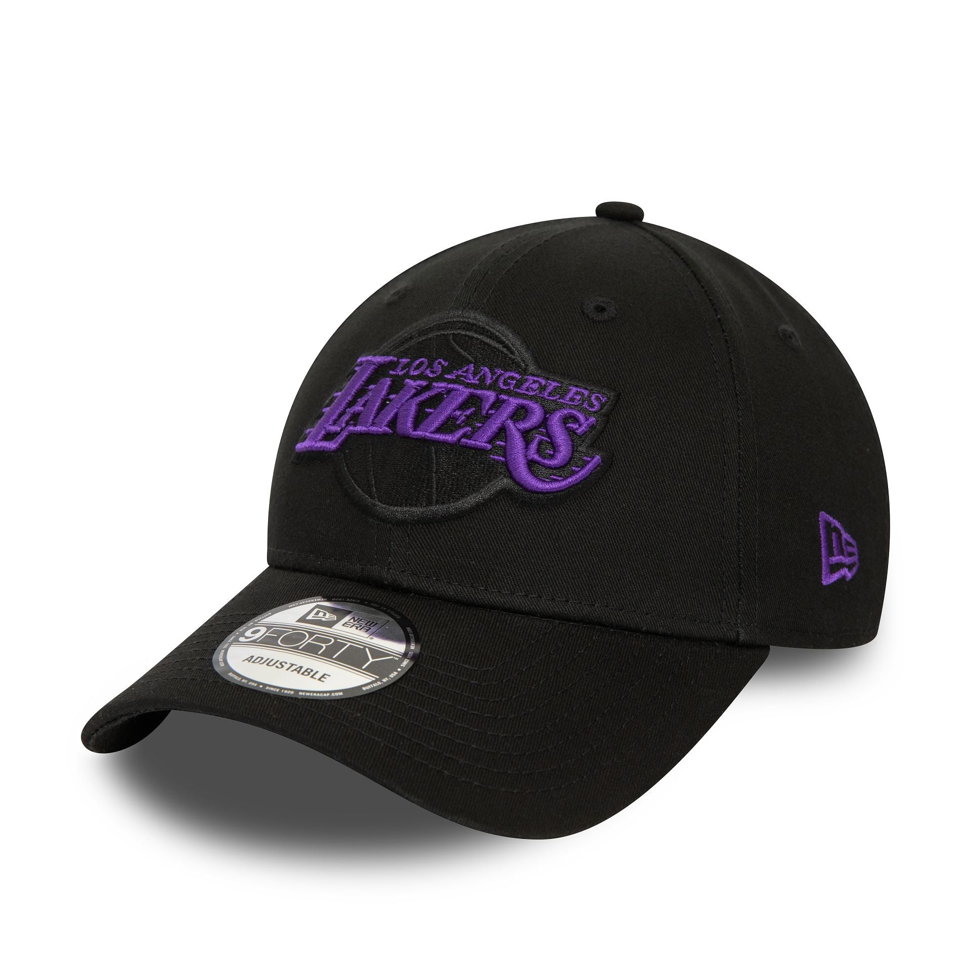 This is a LA Lakers NBA Side Patch Black 9FORTY Adjustable Cap 1