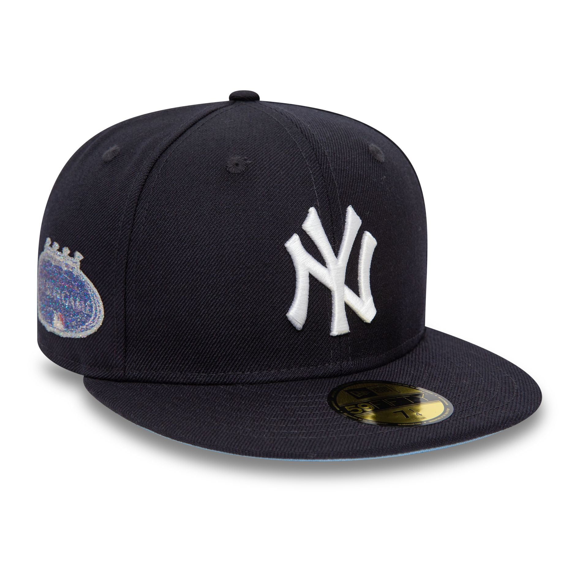 This is a New York Yankees MLB Icy Patch Navy 59FIFTY Fitted Cap 1