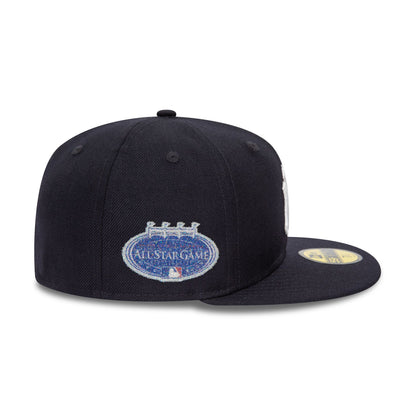 This is a New York Yankees MLB Icy Patch Navy 59FIFTY Fitted Cap 6