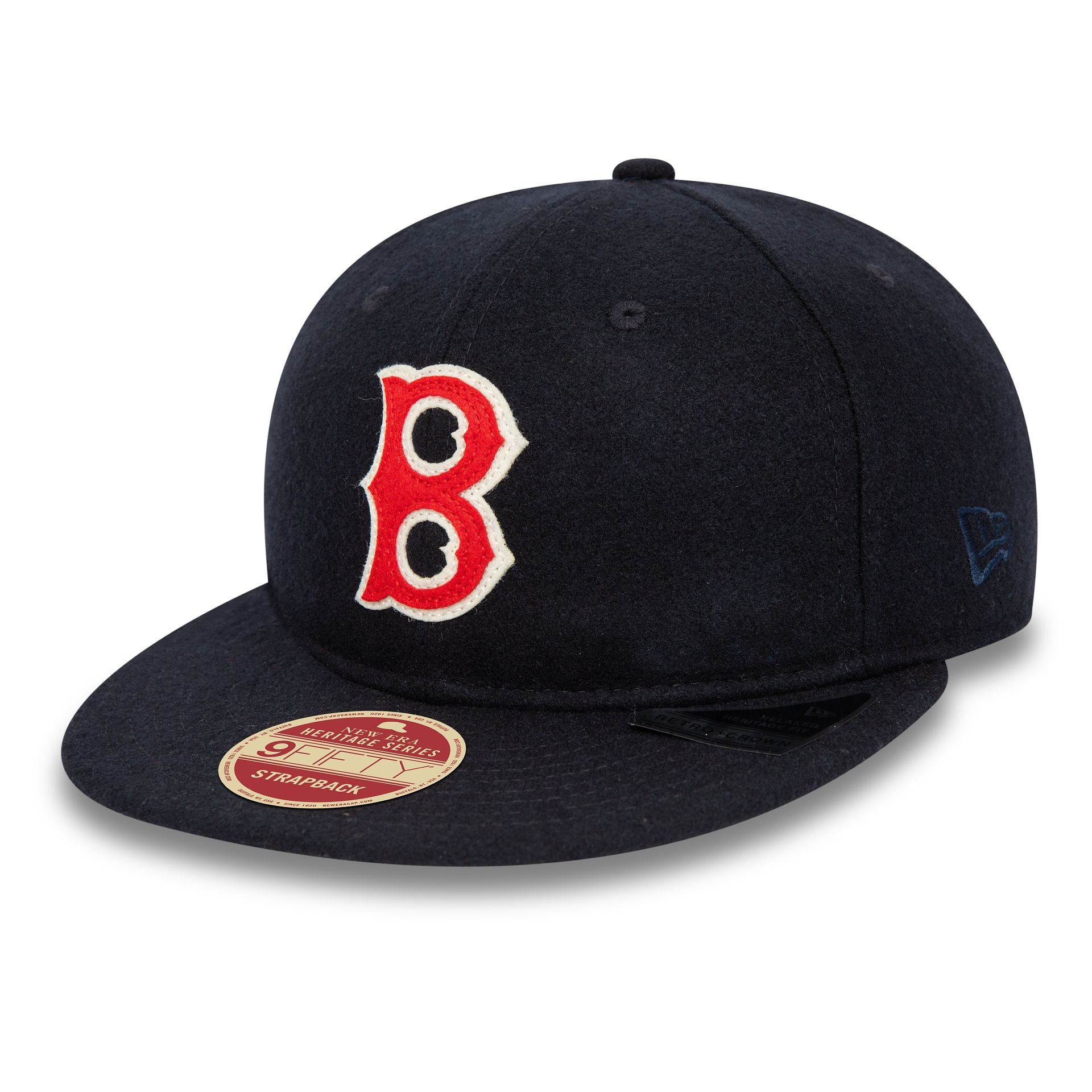 This is a Boston Red Sox Heritage Series Navy Retro Crown 9FIFTY Strapback Cap 1