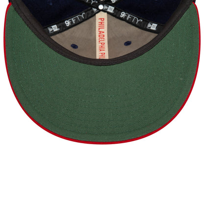 This is a Philadelphia Phillies Heritage Series Navy Retro Crown 9FIFTY Strapback Cap 4