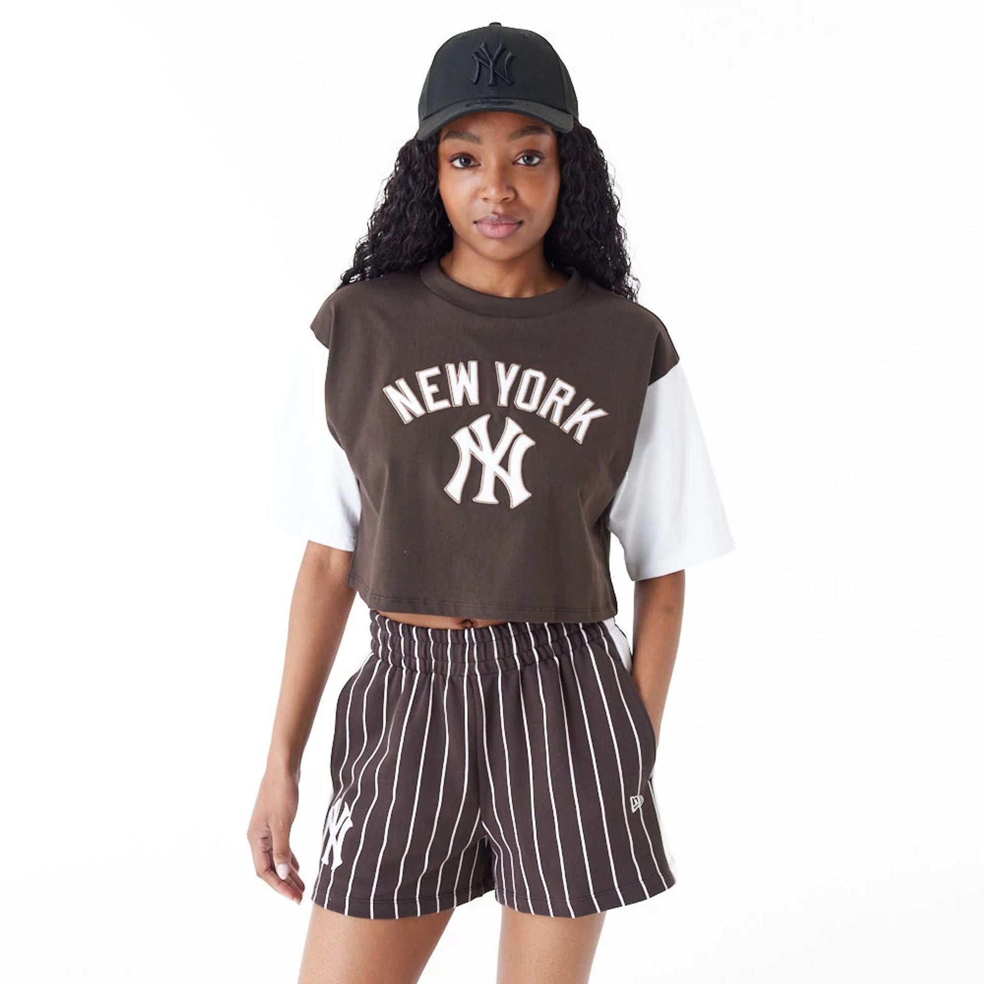 The Female model is wearing New York Yankees MLB Lifestyle Brown Womens Crop T-Shirt 1