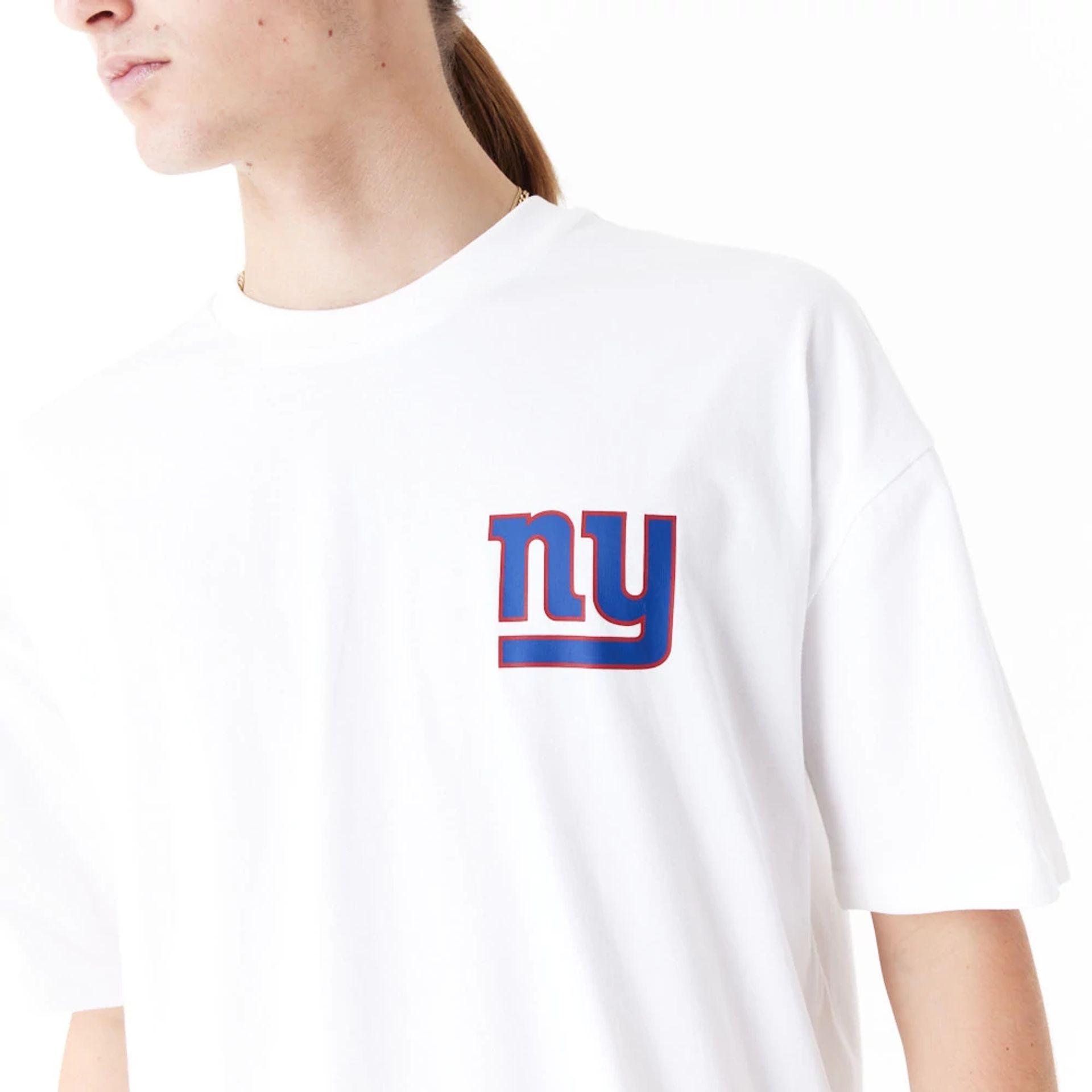 The Male model is wearing New York Giants NFL Drop Shoulder White Oversized T-Shirt 4