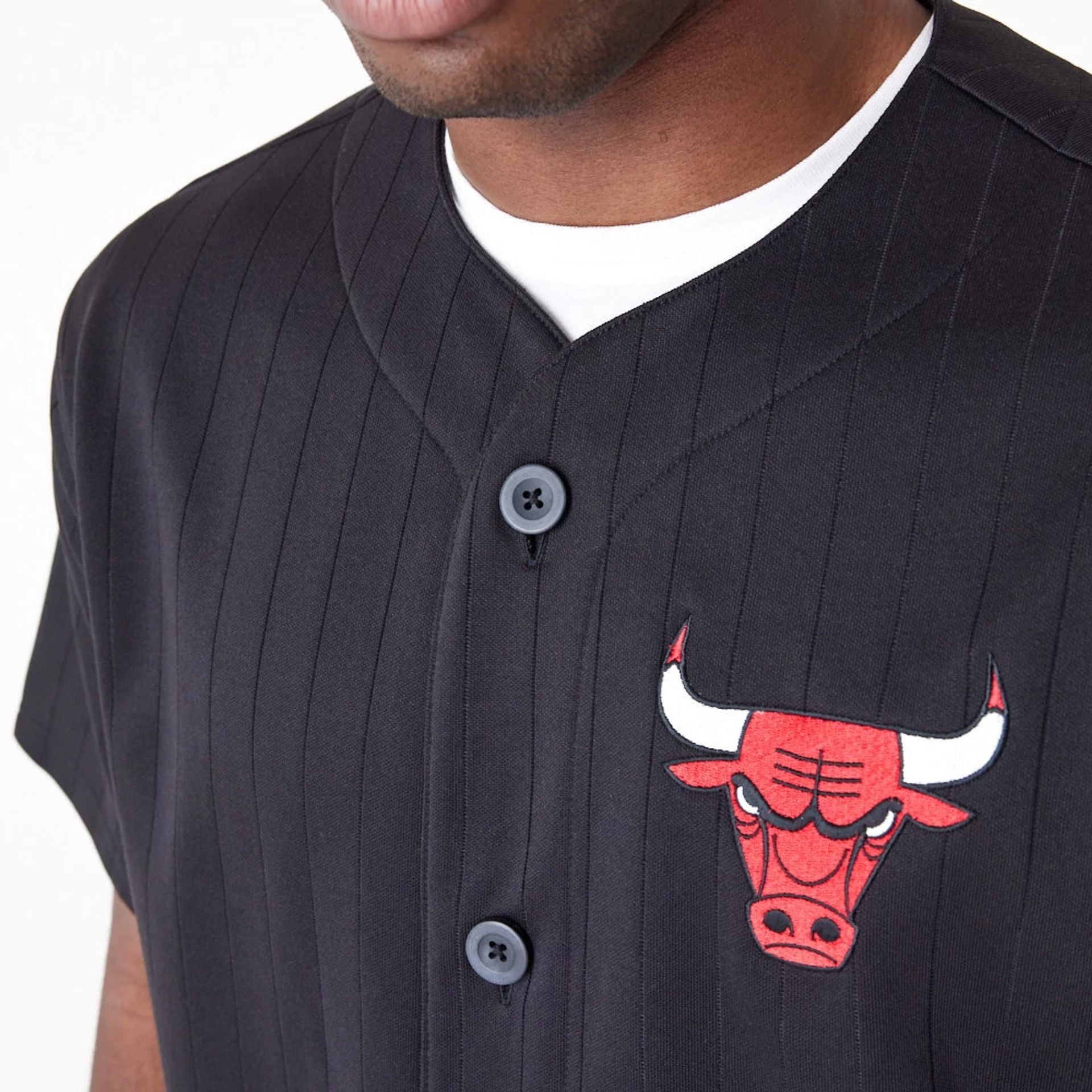 The Male model is wearing Chicago Bulls NBA Team Logo Black Jersey 4