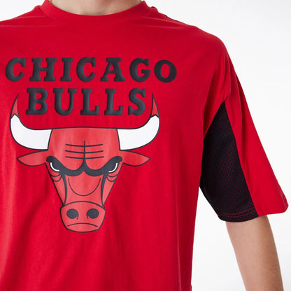 The Male model is wearing Chicago Bulls NBA Mesh Panel Red Oversized T-Shirt 2