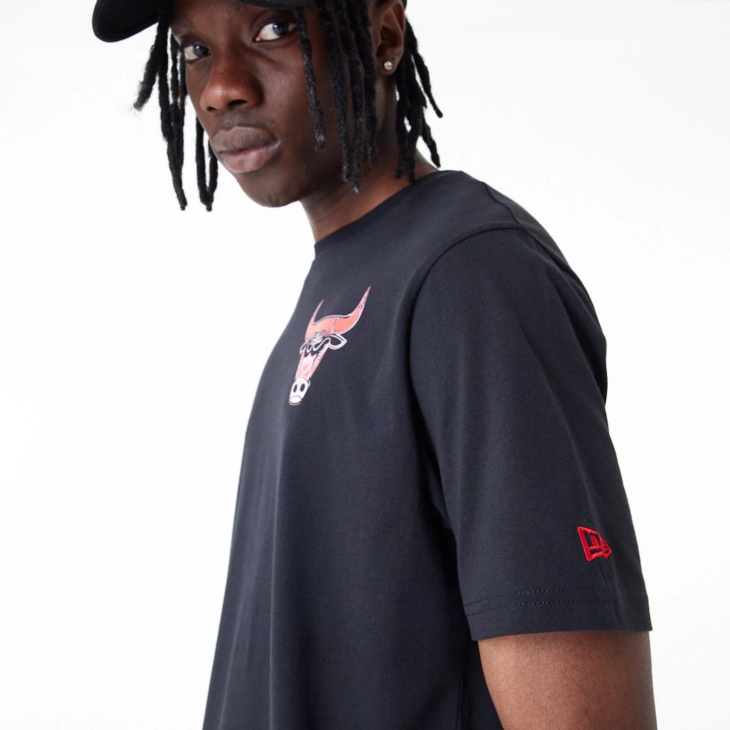 The Male model is wearing Chicago Bulls NBA Holographic Black Oversized T-Shirt 4