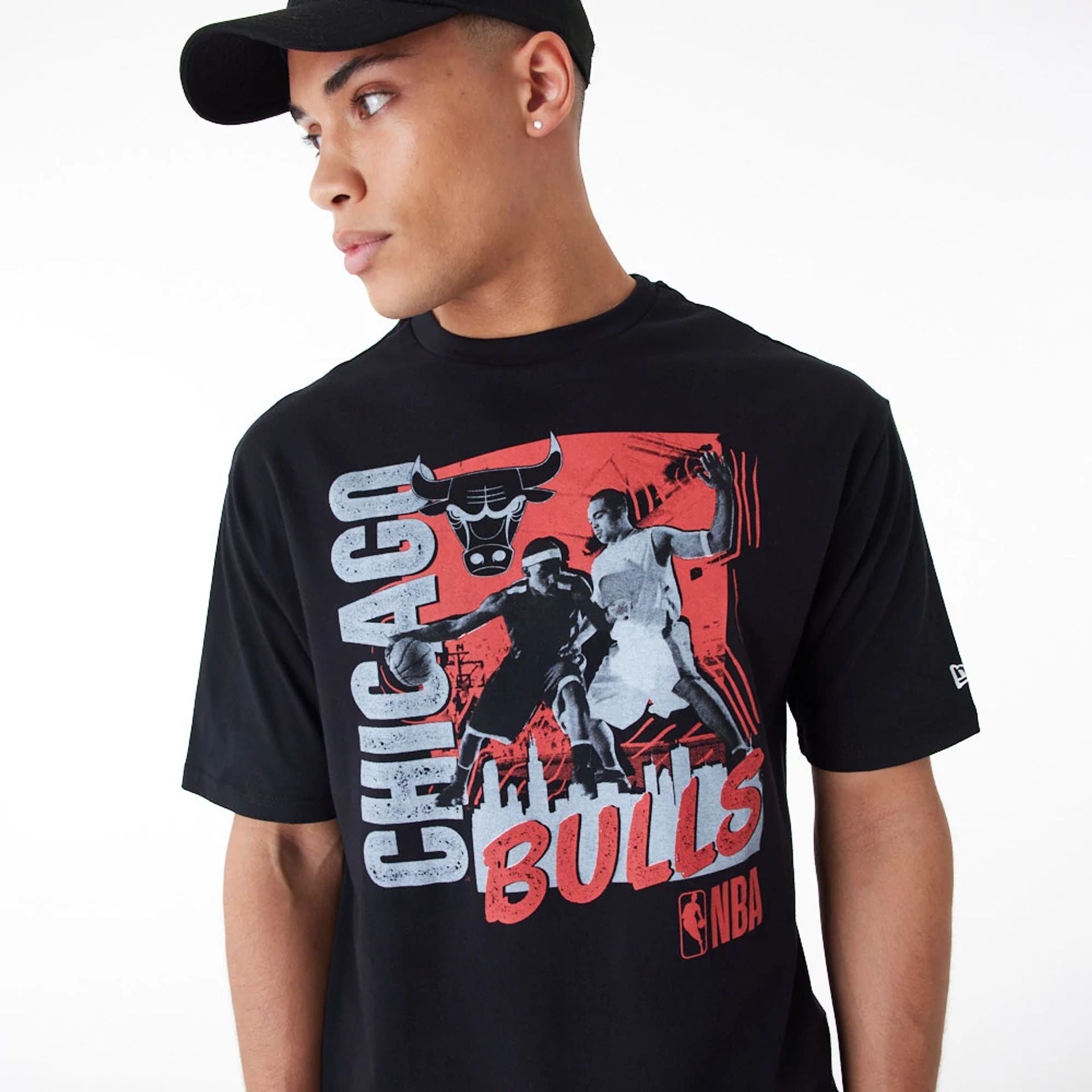 The Male model is wearing Chicago Bulls NBA Player Graphic Black Oversized T-Shirt 2