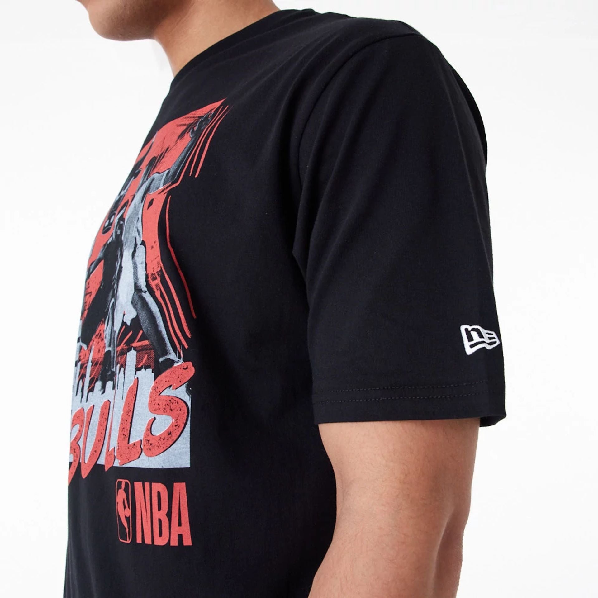 The Male model is wearing Chicago Bulls NBA Player Graphic Black Oversized T-Shirt 3