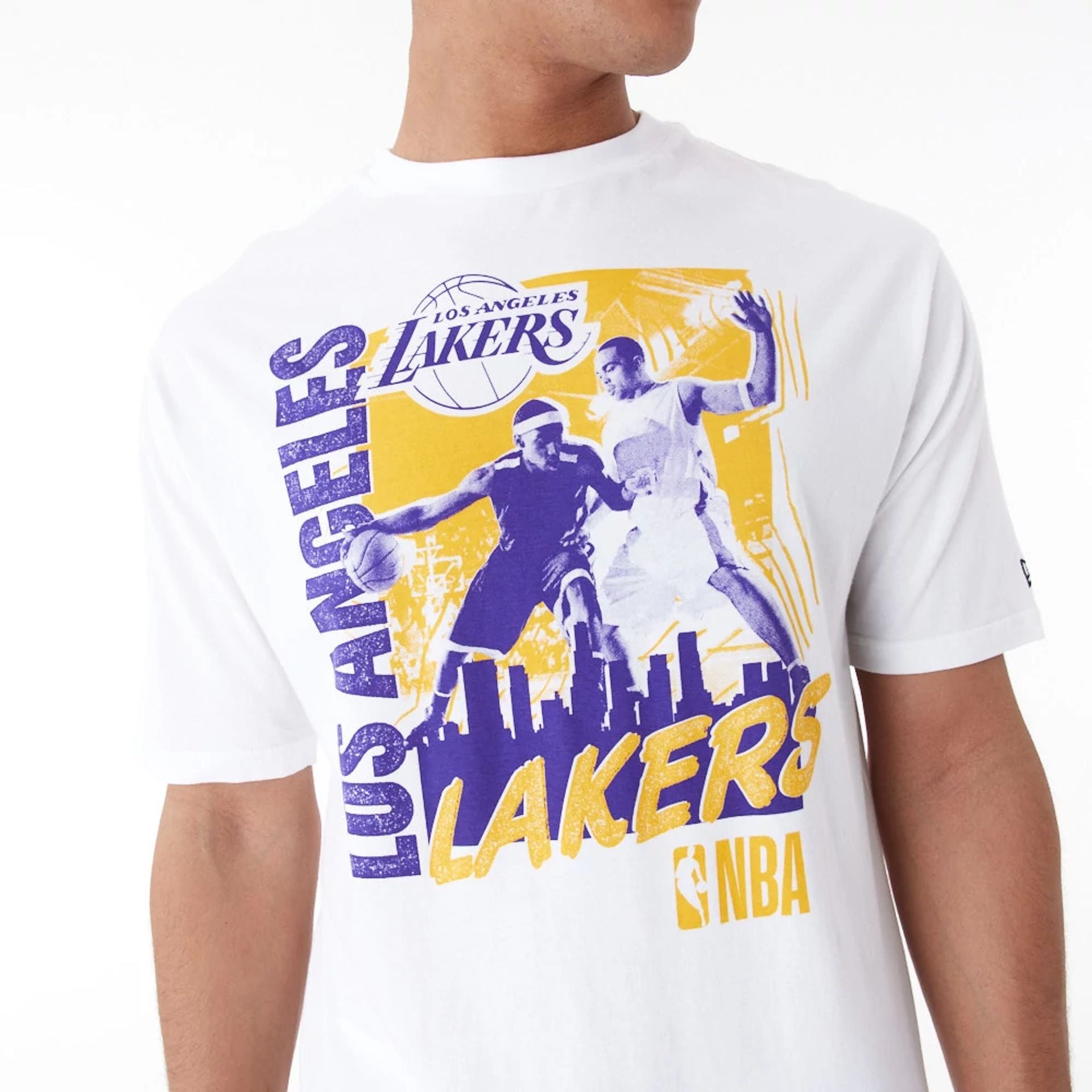 The Male model is wearing LA Lakers NBA Player Graphic White Oversized T-Shirt 6