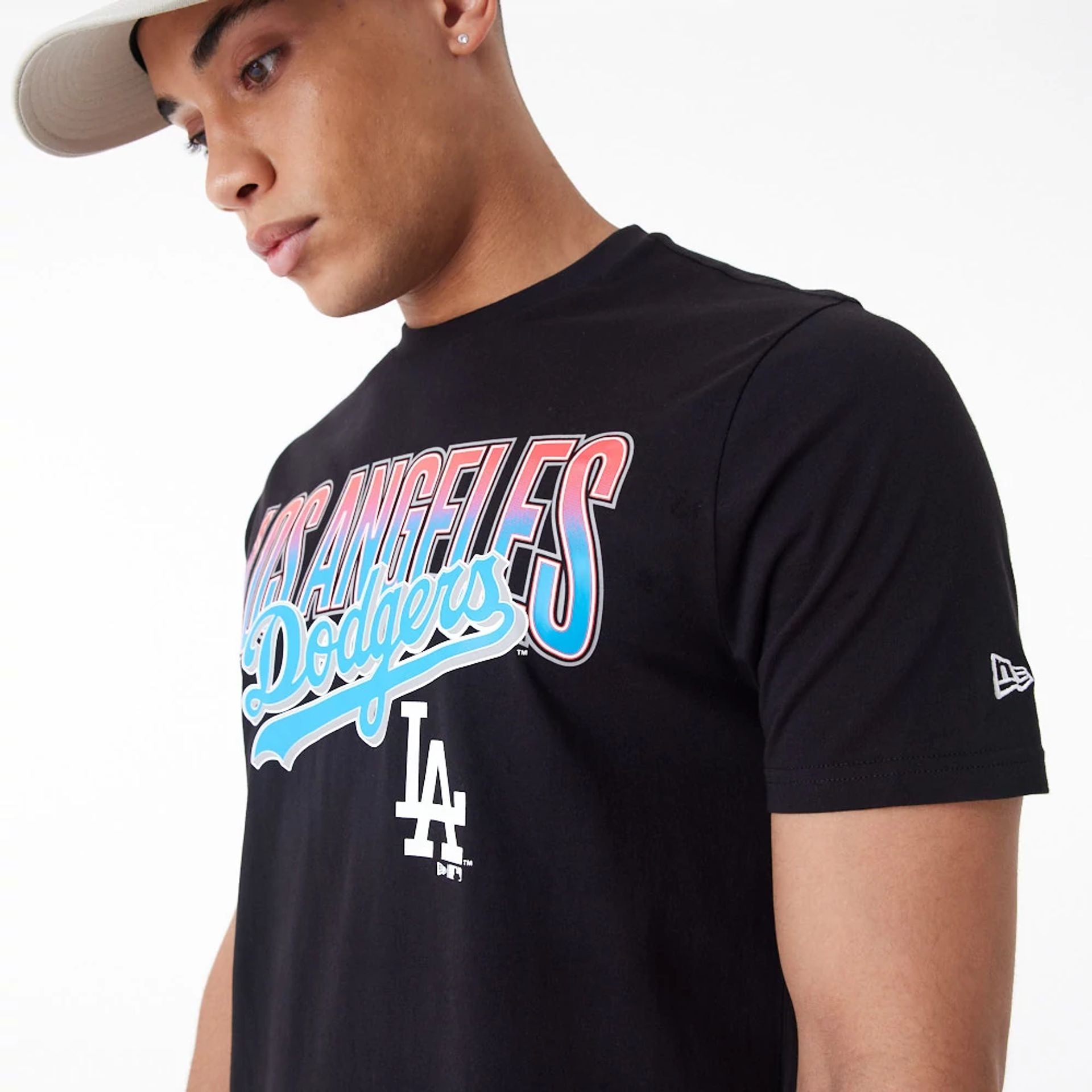 The Male model is wearing LA Dodgers MLB Gradient Graphic Black T-Shirt 2