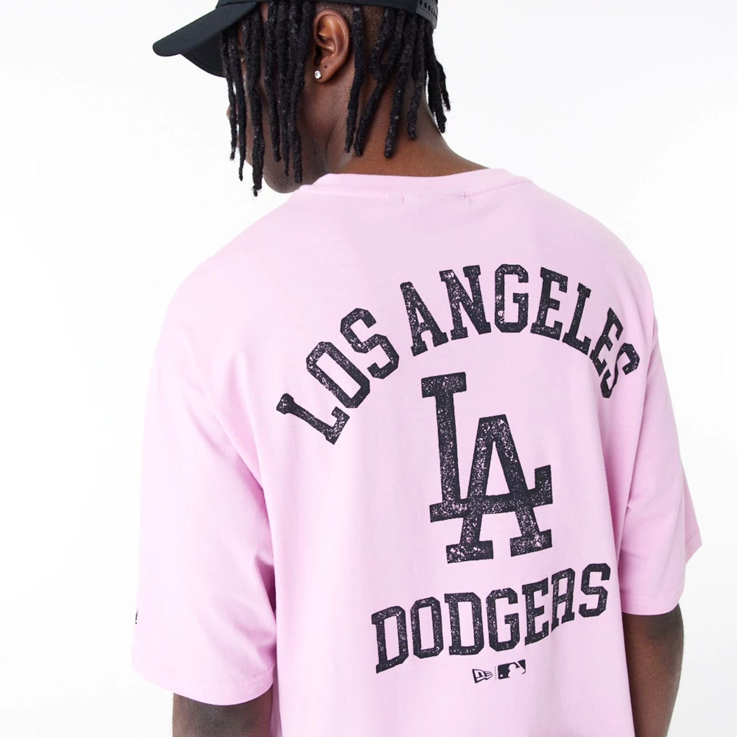 The Male model is wearing LA Dodgers MLB Wordmark Pink Oversized T-Shirt 2