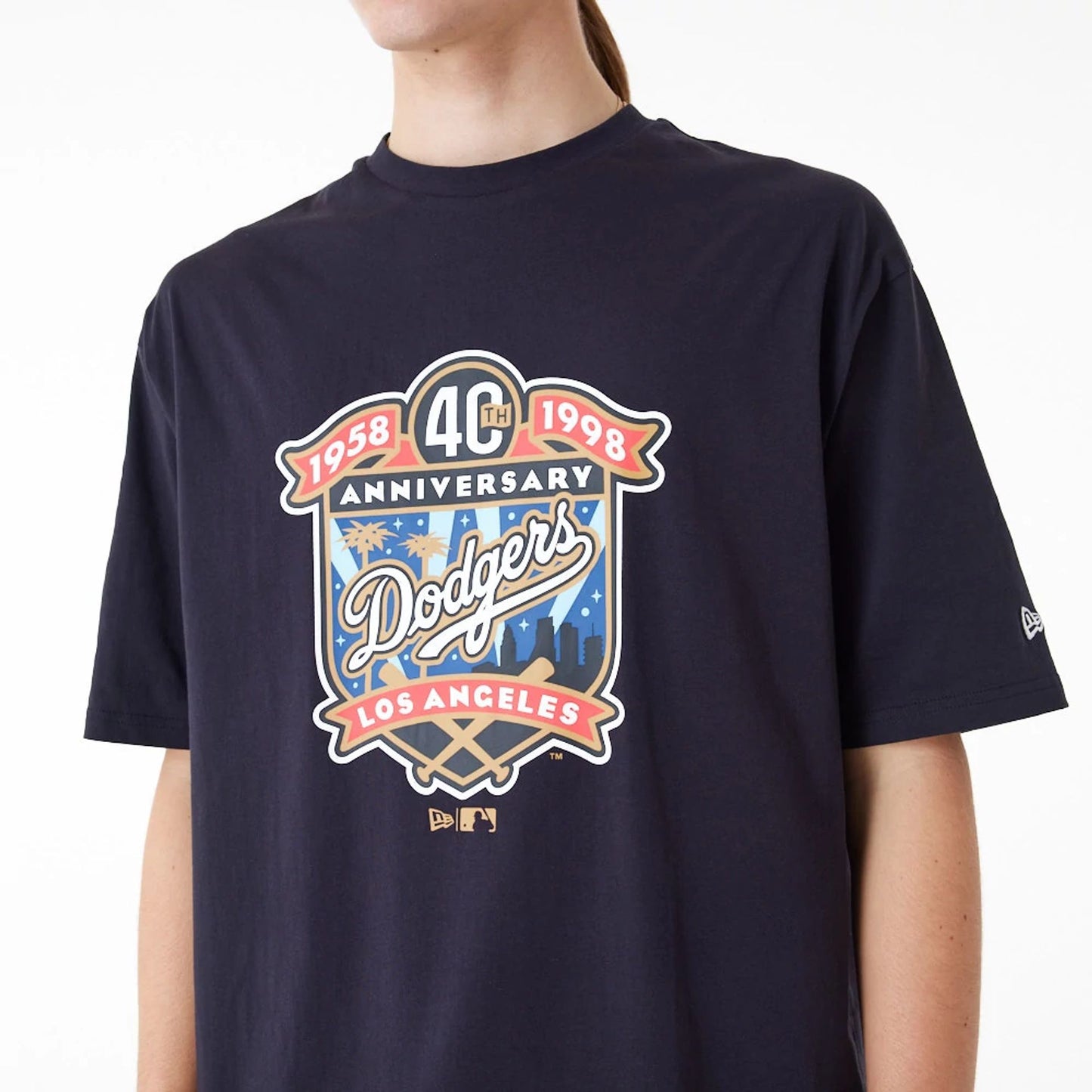 The Male model is wearing LA Dodgers MLB Anniversary Navy Oversized T-Shirt 5