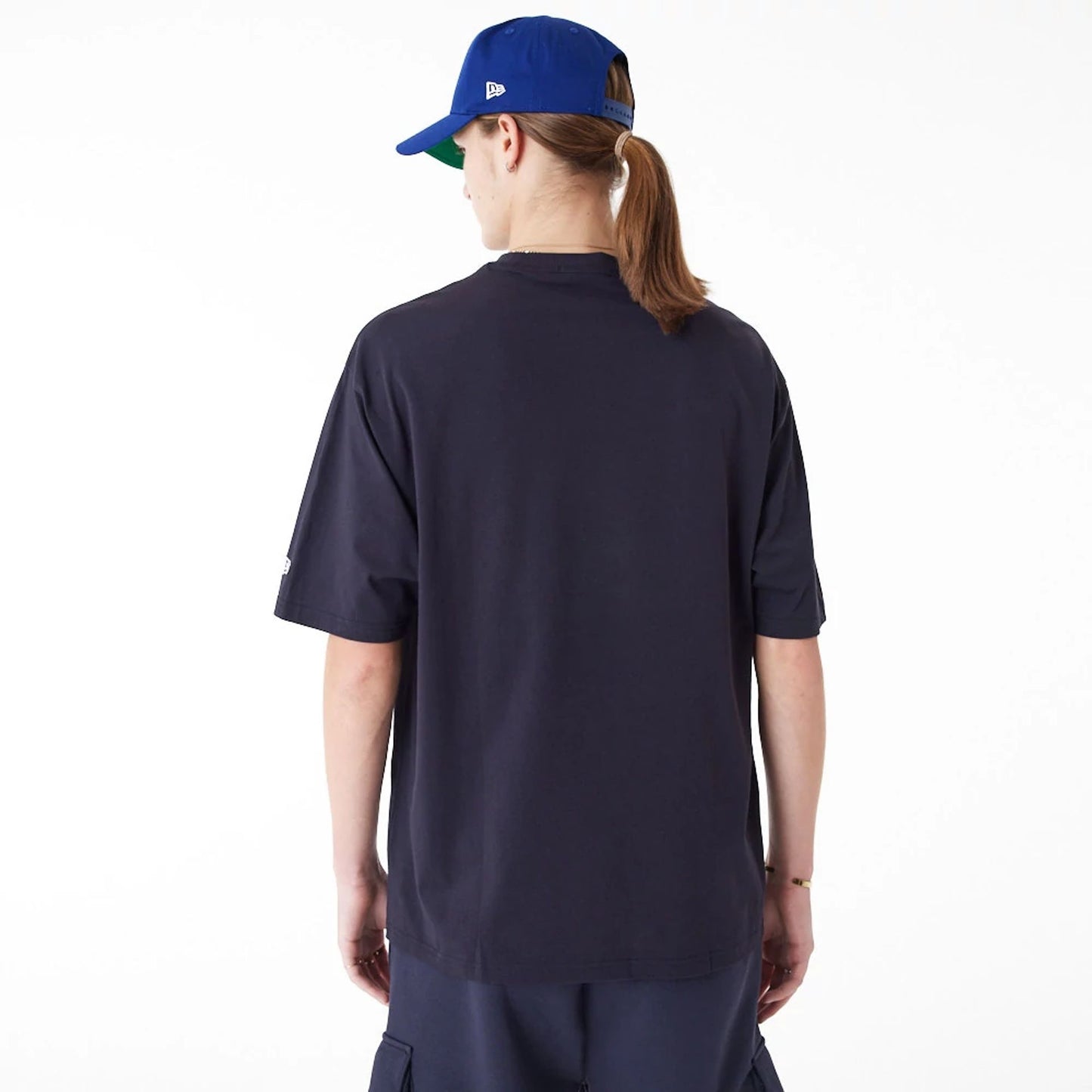 The Male model is wearing LA Dodgers MLB Anniversary Navy Oversized T-Shirt 4