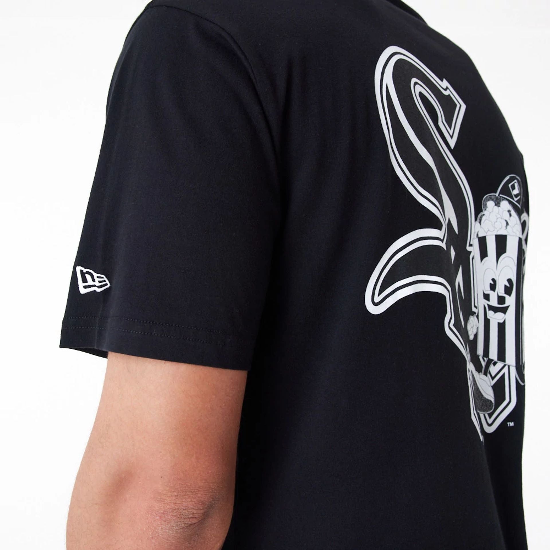 The Male model is wearing Chicago White Sox MLB Food Graphic Black Oversized T-Shirt 9