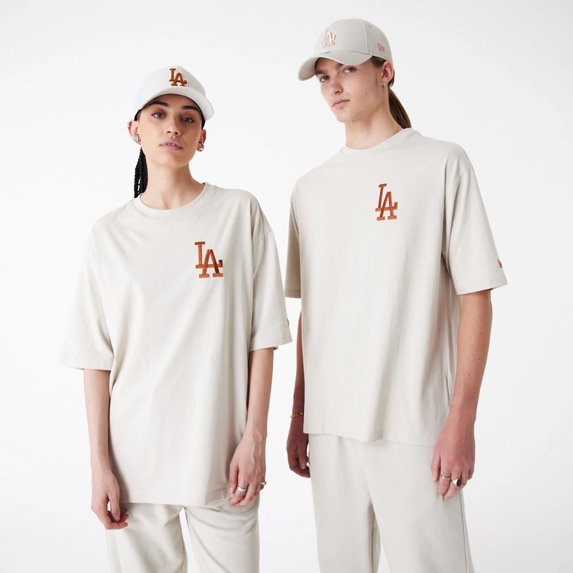 The Male model is wearing LA Dodgers League Essential Stone Oversized T-Shirt 1