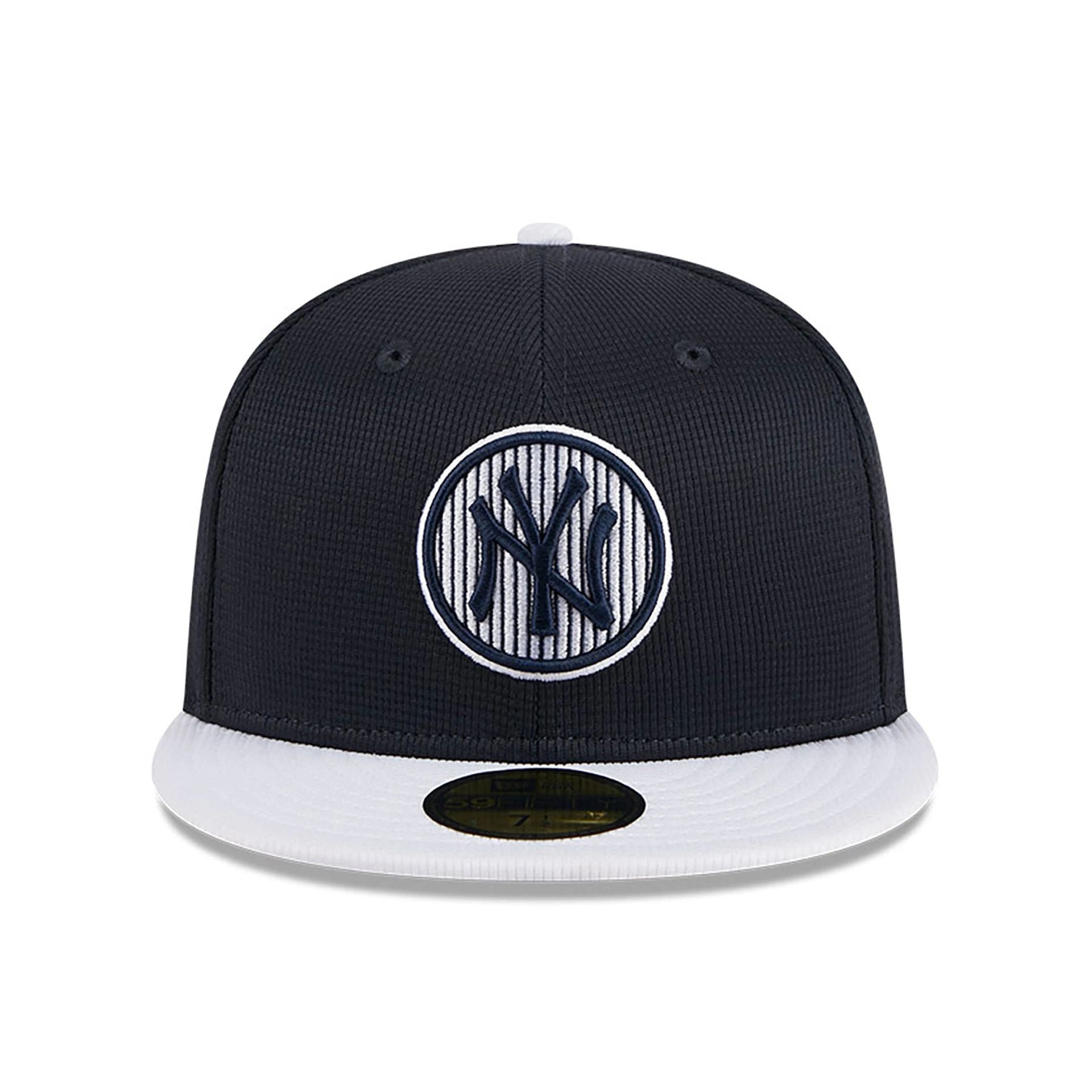 This is a New York Yankees MLB Batting Practice Navy 59FIFTY Fitted Cap 3