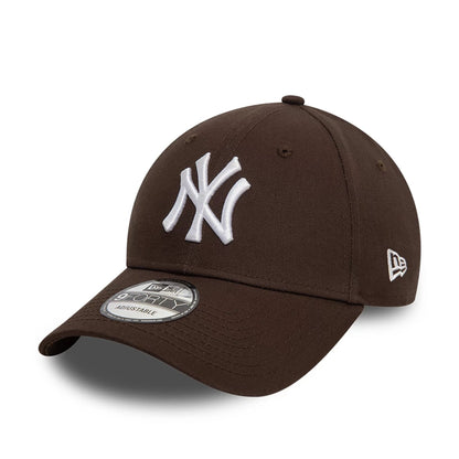 This is a New York Yankees League Essential Dark Brown 9FORTY Adjustable Cap 1