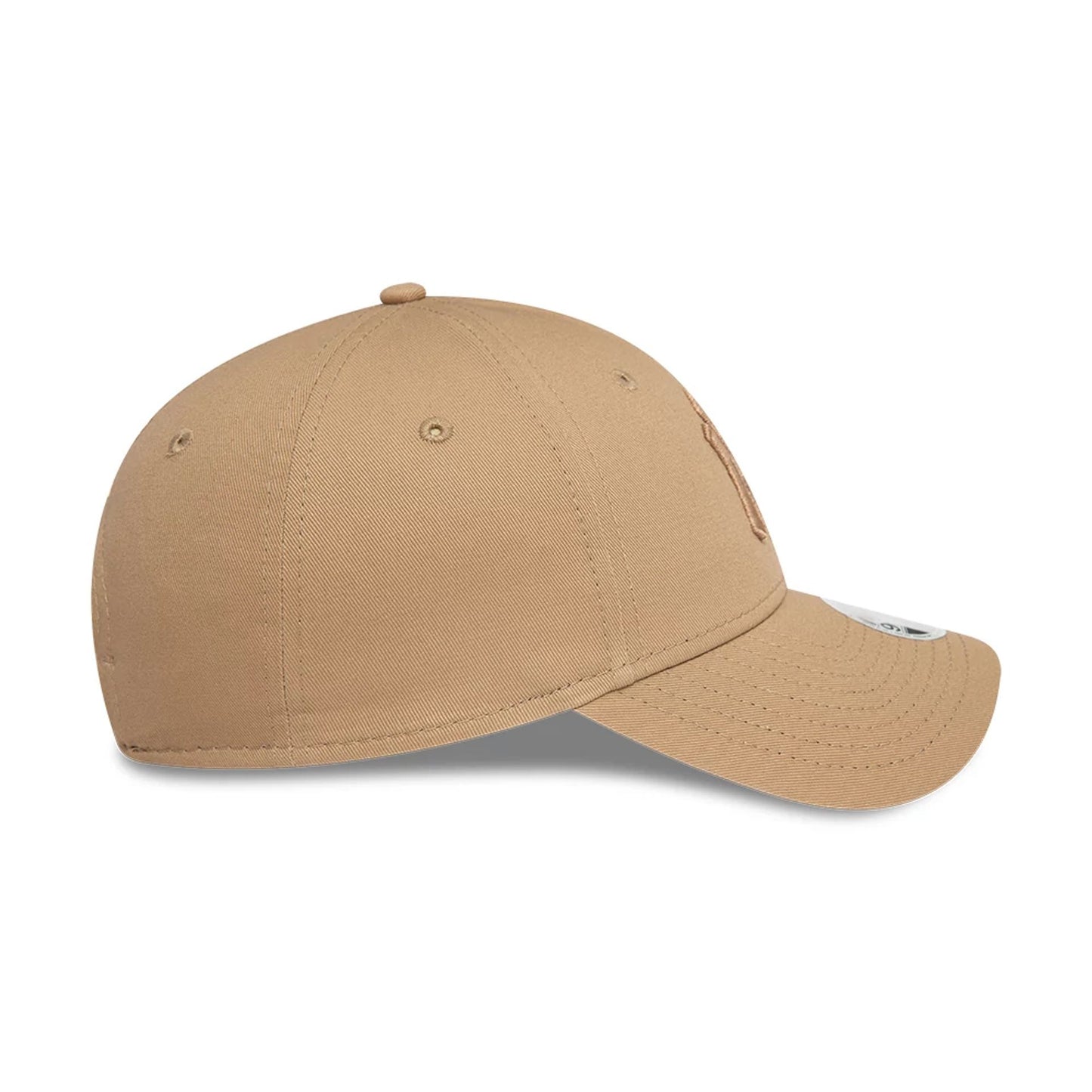 This is a New York Yankees Womens League Essential Light Beige 9FORTY Adjustable Cap 7