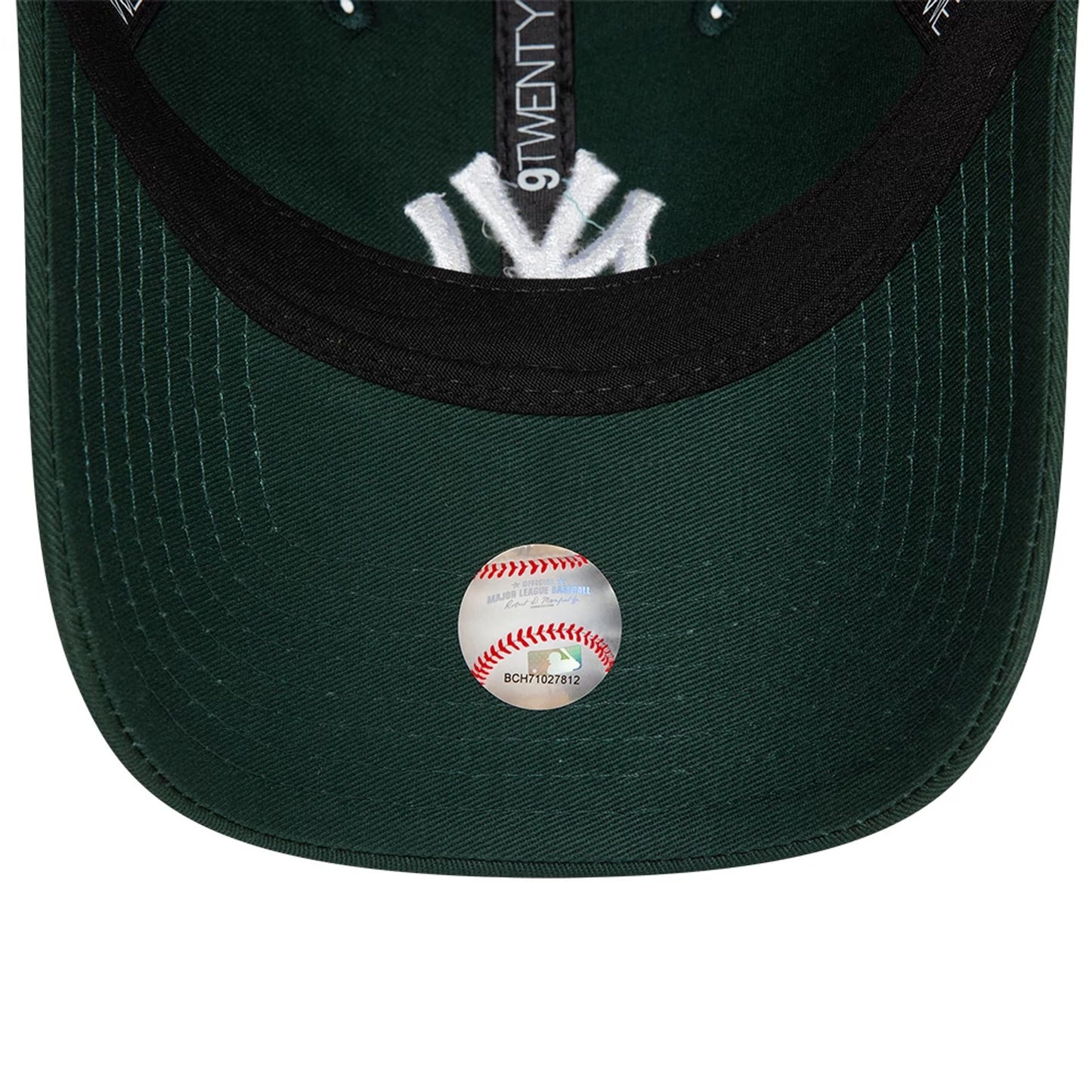 This is a New York Yankees League Essential Dark Green 9TWENTY Adjustable Cap 2