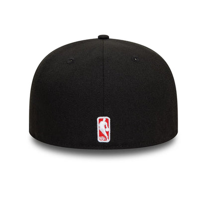 This is a Chicago Bulls NBA Essential Black 59FIFTY Fitted Cap 3