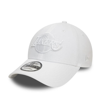 This is a LA Lakers NBA Essential White 9FORTY Adjustable Cap 1