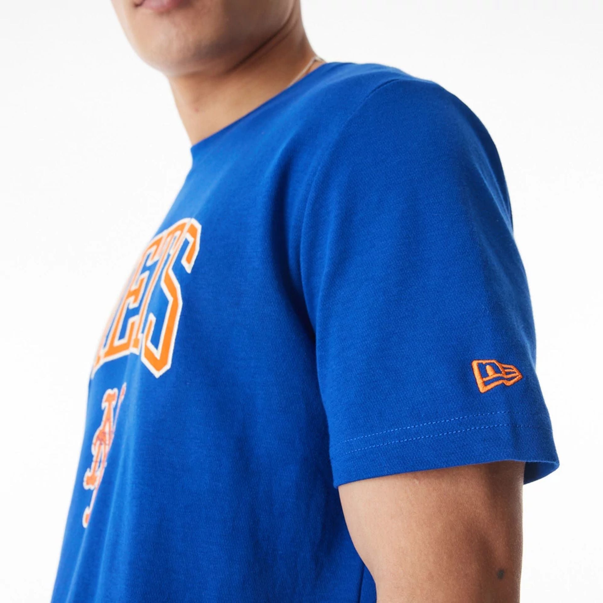 The Male model is wearing New York Mets MLB Batting Practice Blue T-Shirt 5