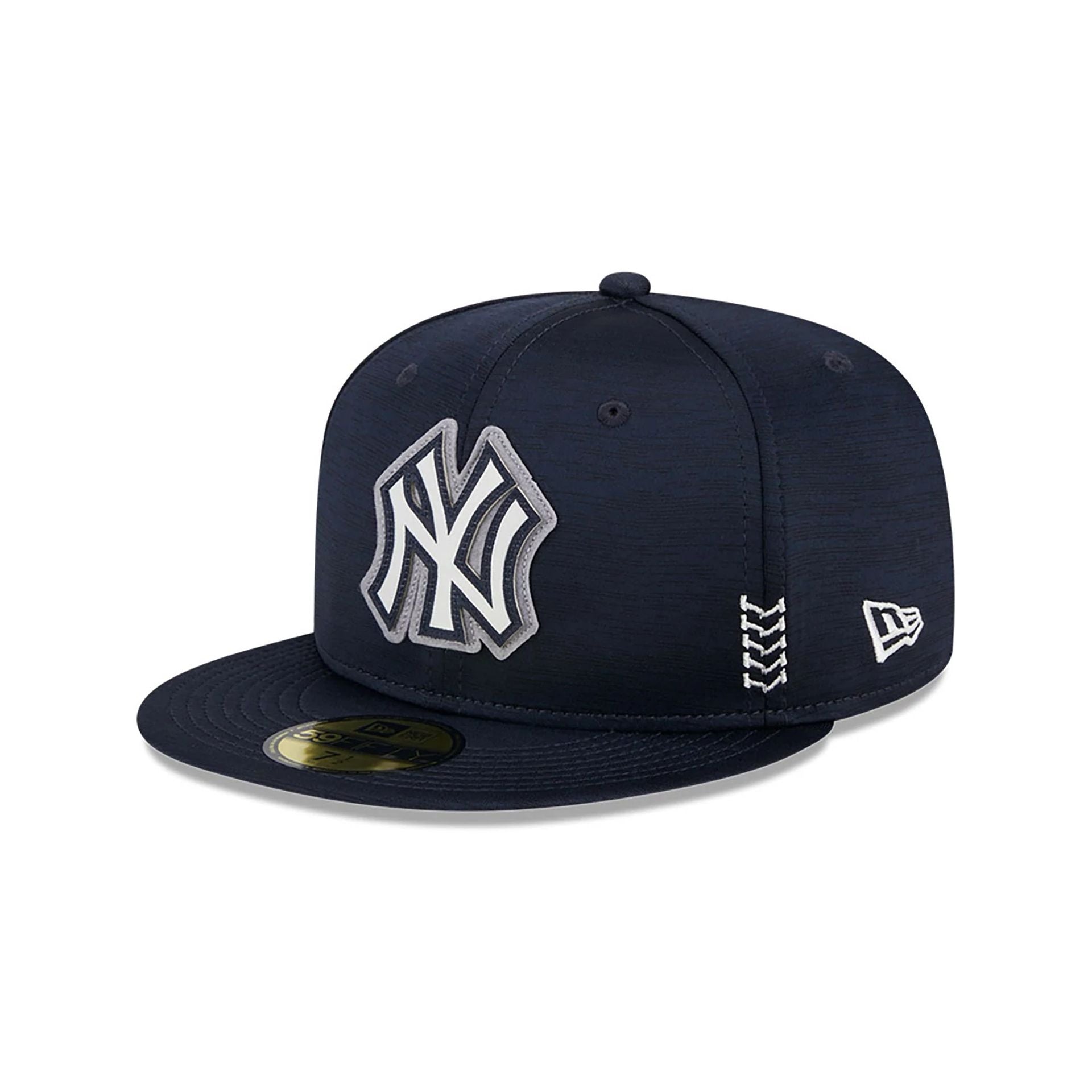 This is a New York Yankees Clubhouse Navy 59FIFTY Fitted Cap 1