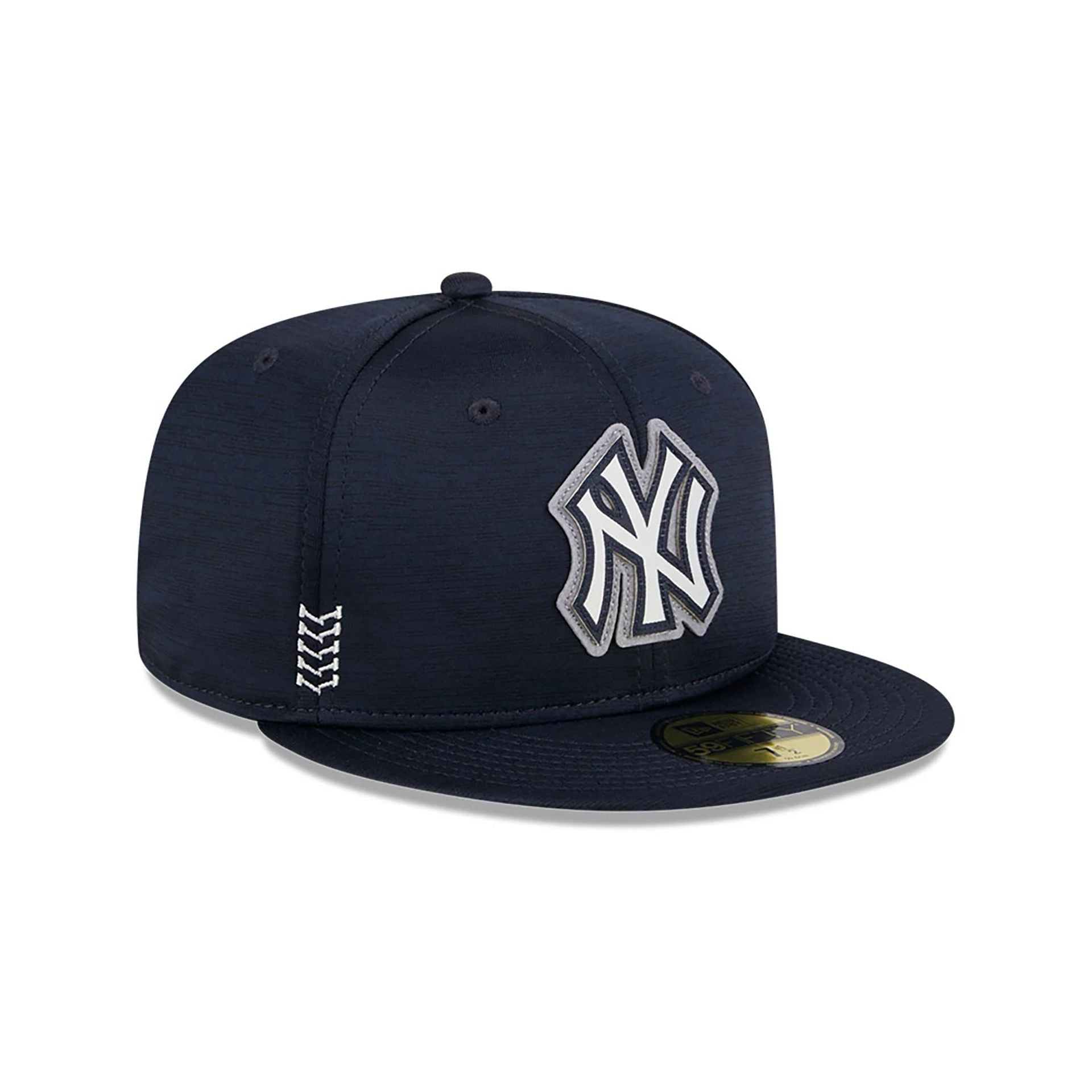 This is a New York Yankees Clubhouse Navy 59FIFTY Fitted Cap 4