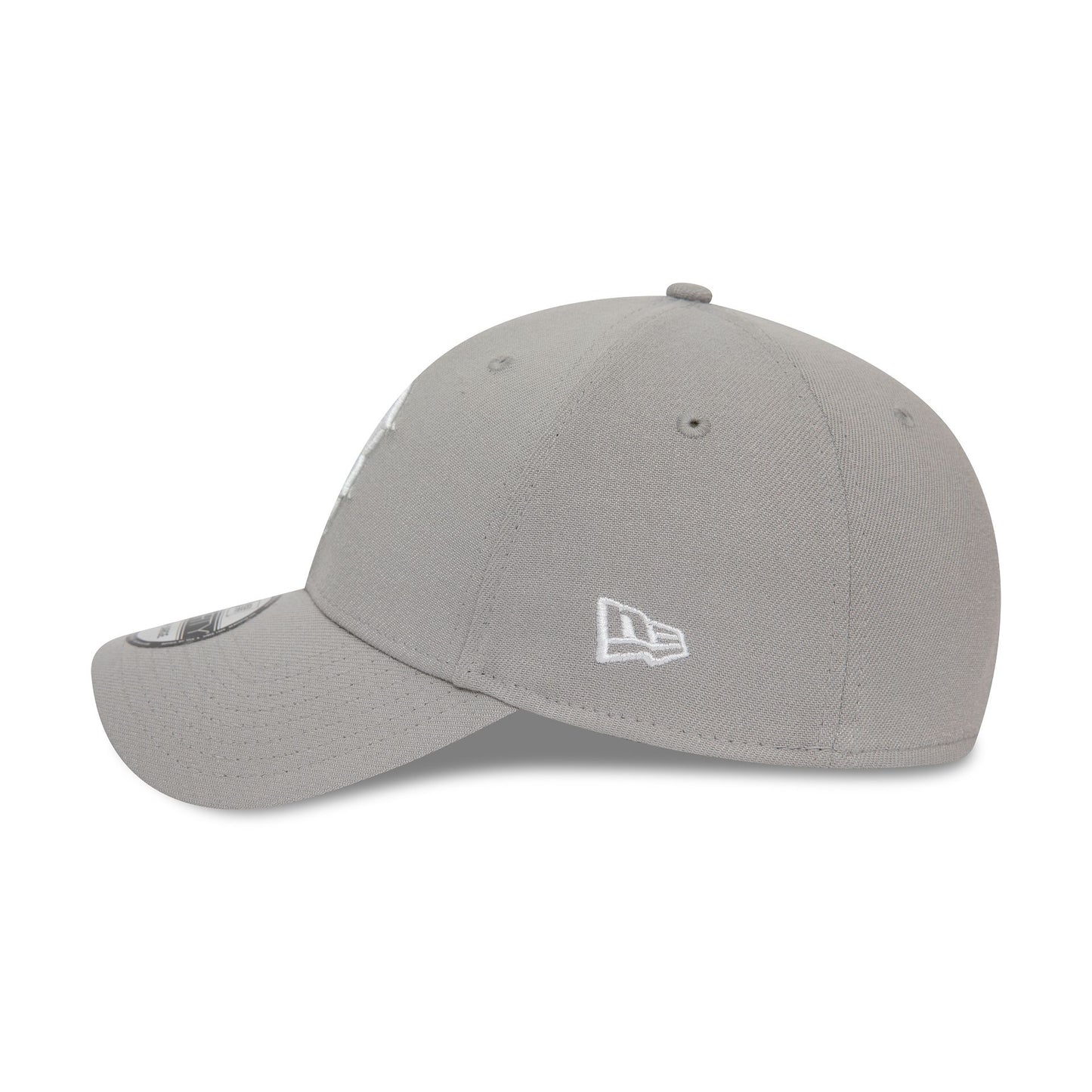 This is a Boston Red Sox League Essential Grey 39THIRTY Stretch Fit Cap 6