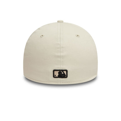 This is a Chicago White Sox MLB Contrast Crown Light Beige 39THIRTY Stretch Fit Cap 5