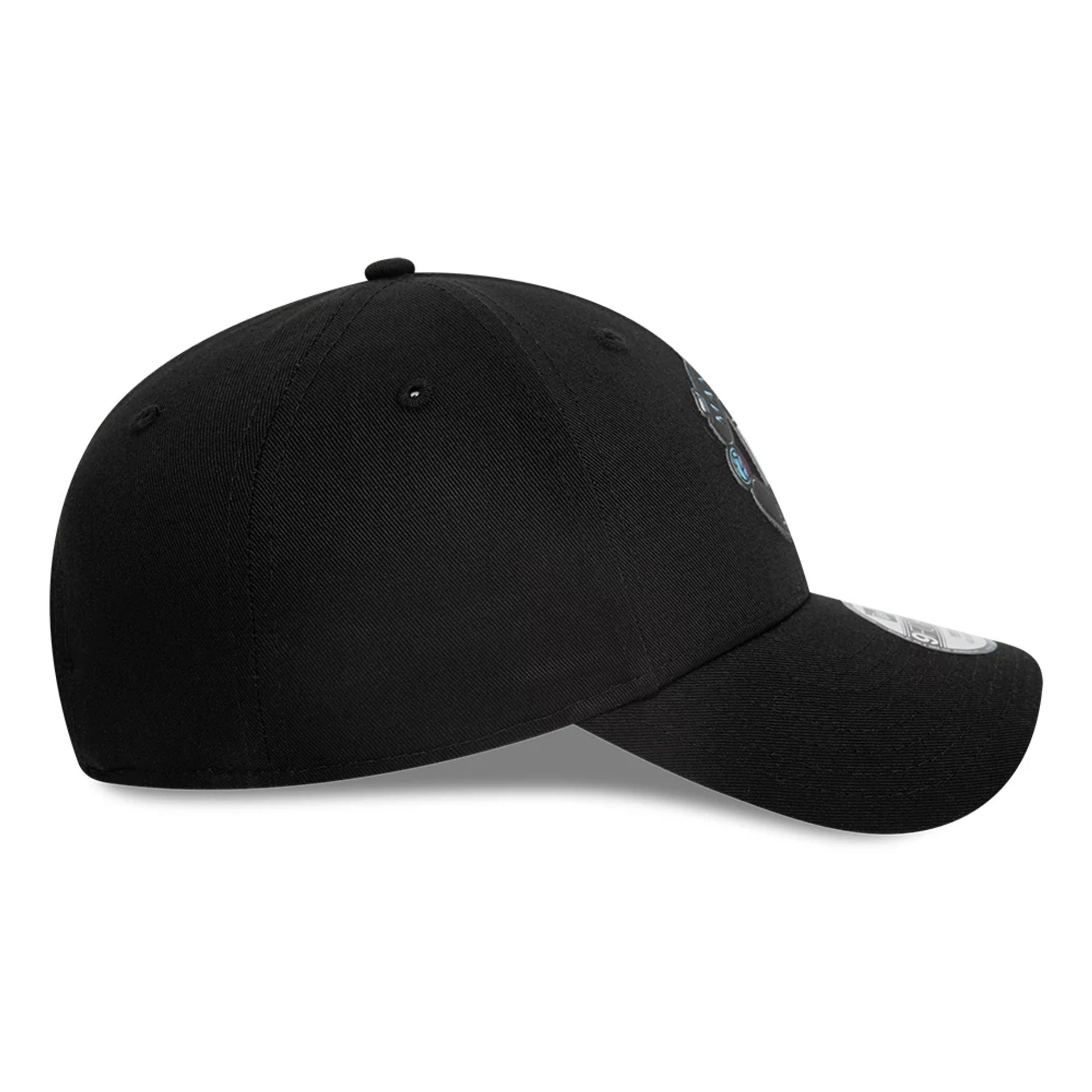 This is a Manchester United FC Youth Holographic Black 9FORTY Adjustable Cap 4