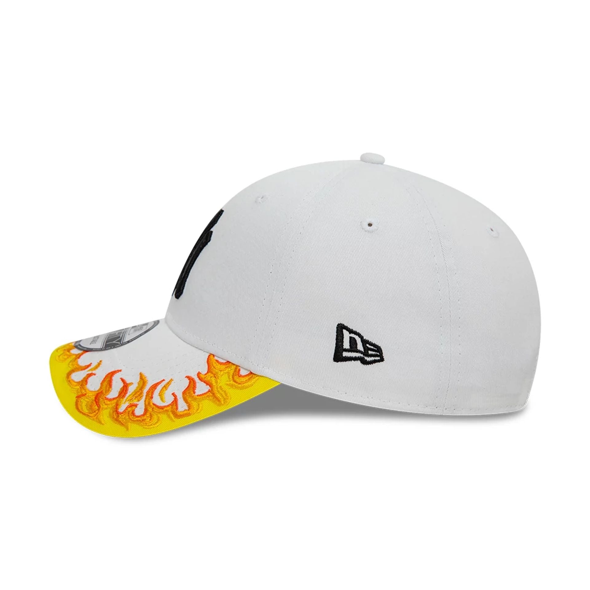 This is a New York Yankees MLB Flame Visor White 9FORTY Adjustable Cap 7