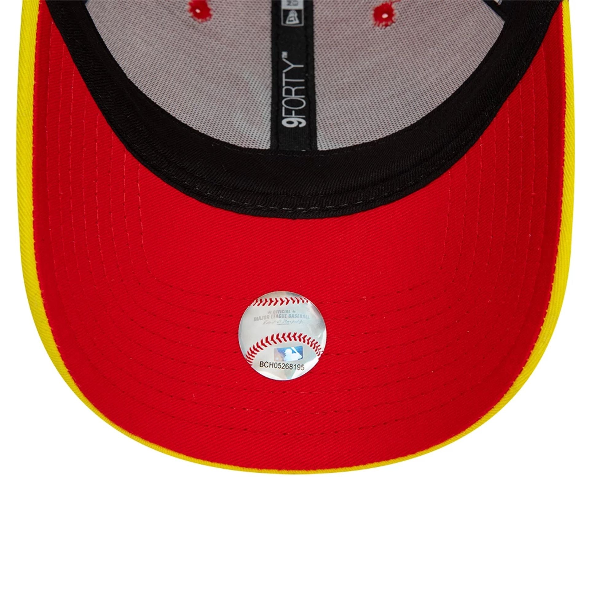 This is a Atlanta Braves MLB Flame Visor Red 9FORTY Adjustable Cap 5