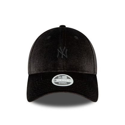 This is a New York Yankees Womens Shimmer Black 9FORTY Adjustable Cap 6