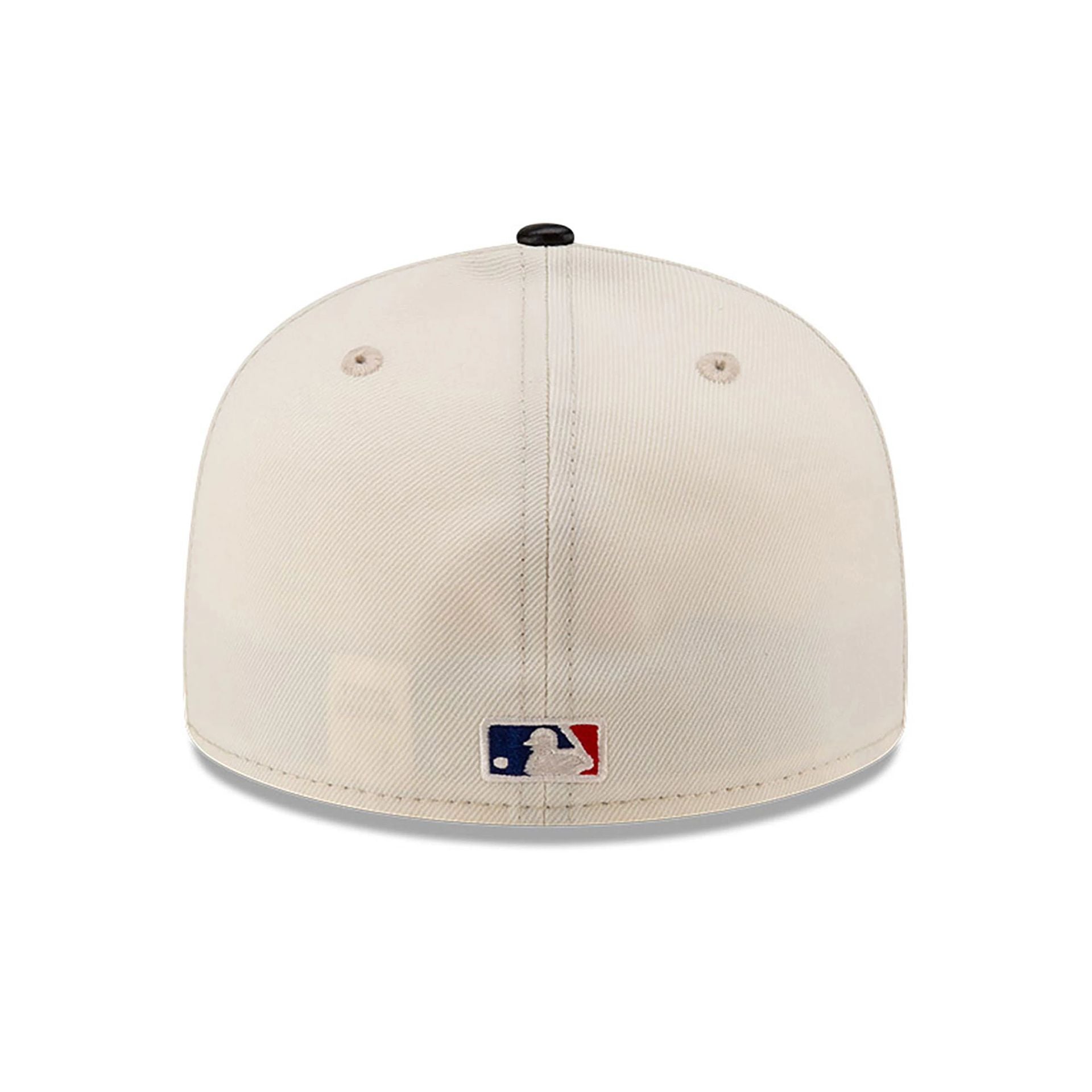 This is a LA Dodgers Leather Visor Chrome White 59FIFTY Fitted Cap 5