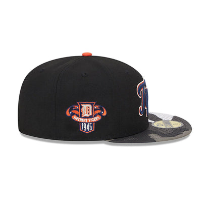 This is a Detroit Tigers Metallic Camo Black 59FIFTY Fitted Cap 6