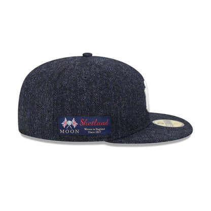 This is a New York Yankees Moon Navy 59FIFTY Fitted Cap 7