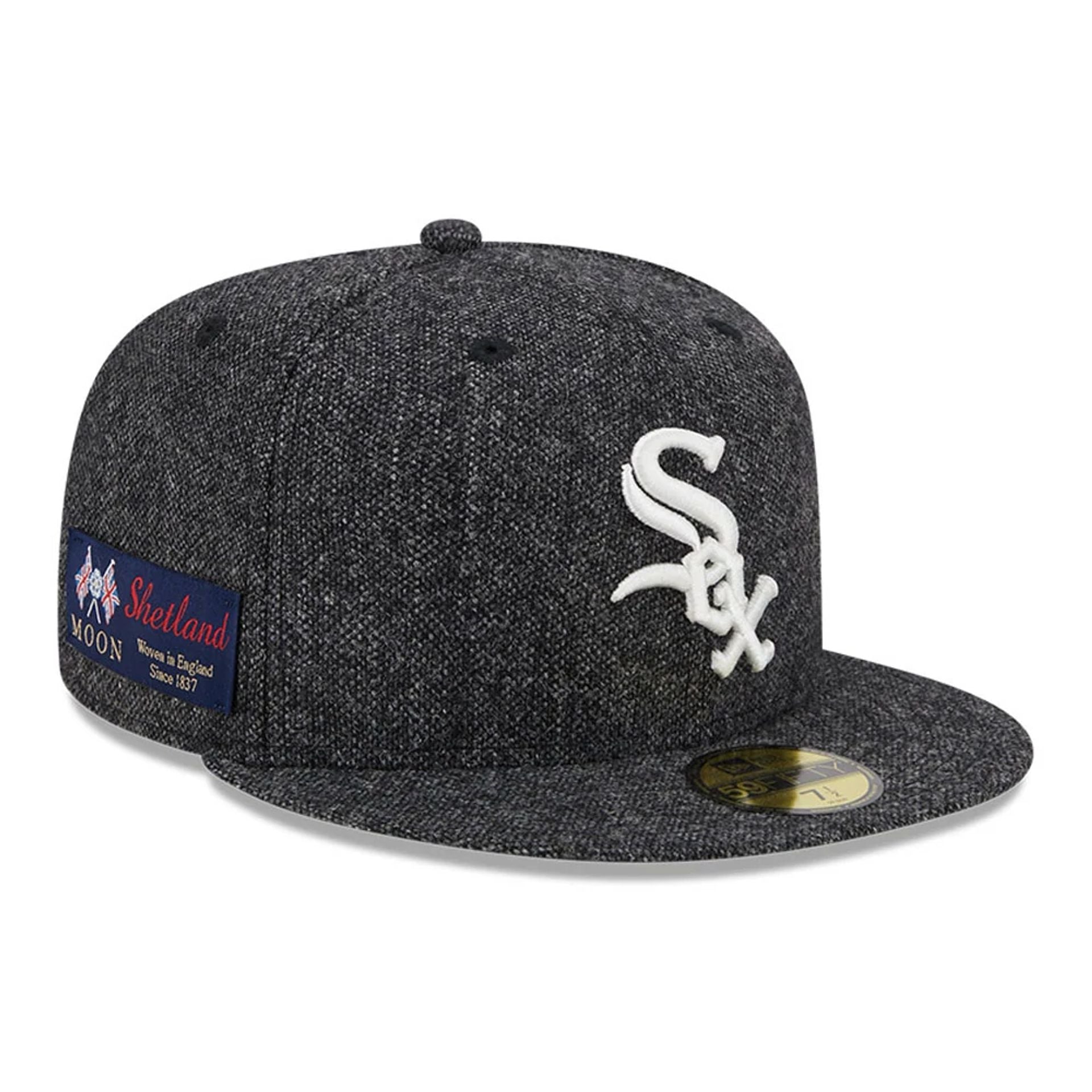 This is a Chicago White Sox Moon Black 59FIFTY Fitted Cap 1