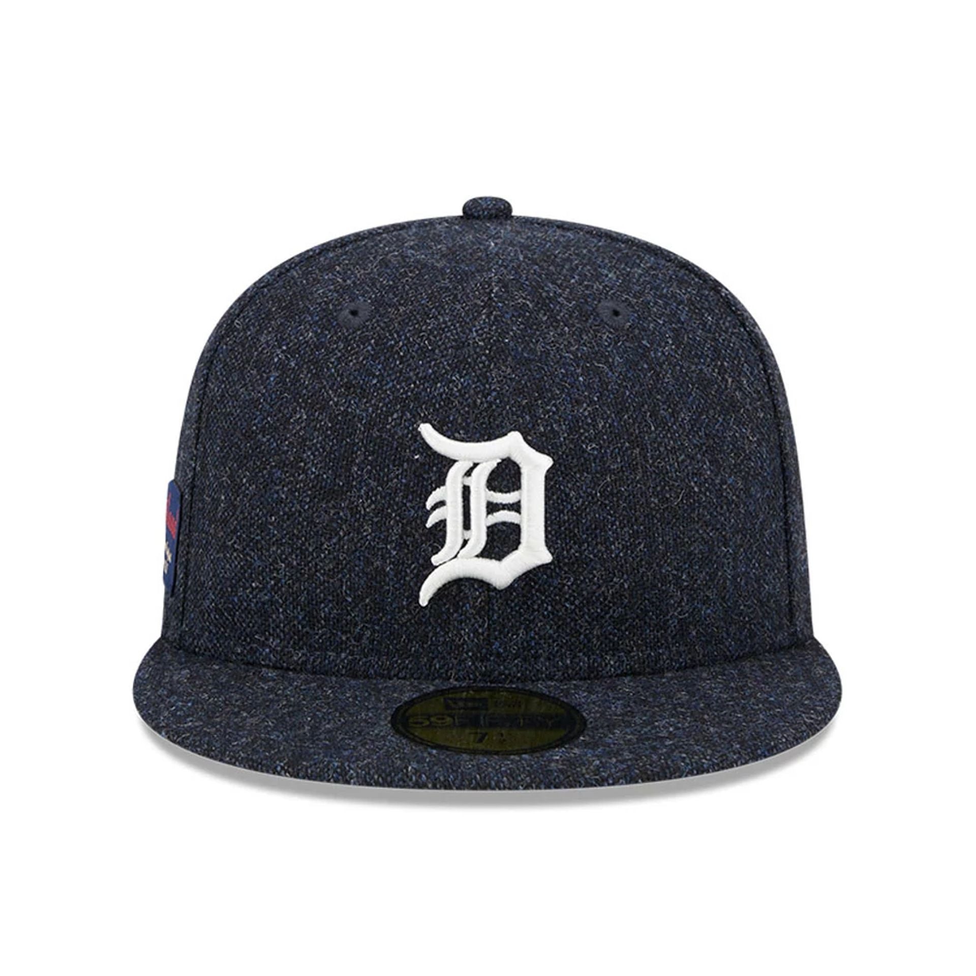 This is a Detroit Tigers Moon Navy 59FIFTY Fitted Cap 3