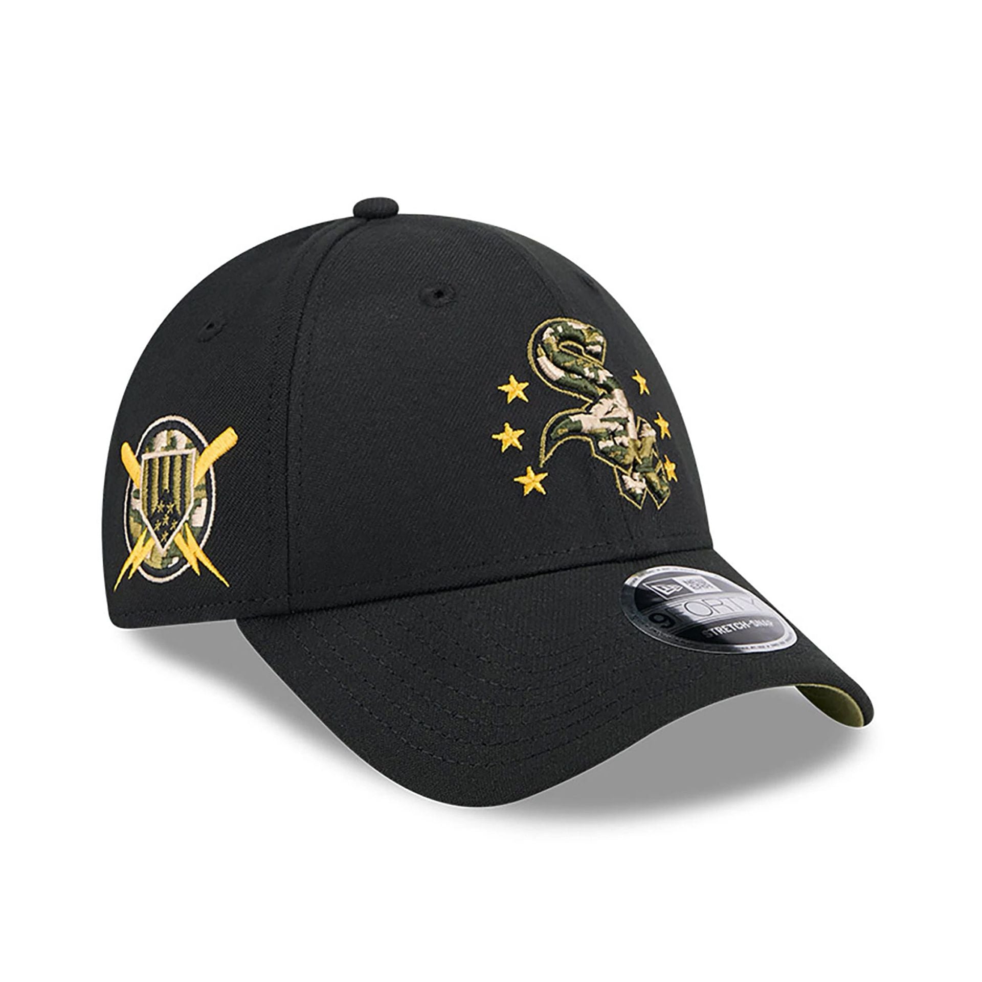 This is a Chicago White Sox MLB Armed Forces Day 2024 Black 9FORTY Stretch Snap Cap 1