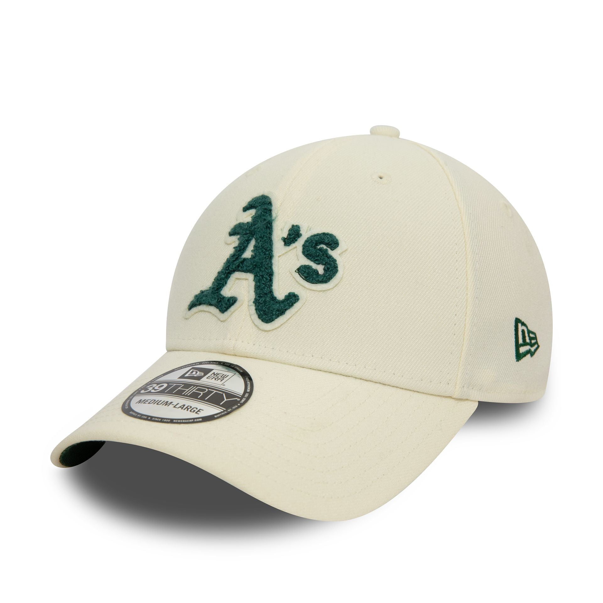 This is a Oakland Athletics Team Logo Boucle Off White 39THIRTY Stretch Fit Cap 1