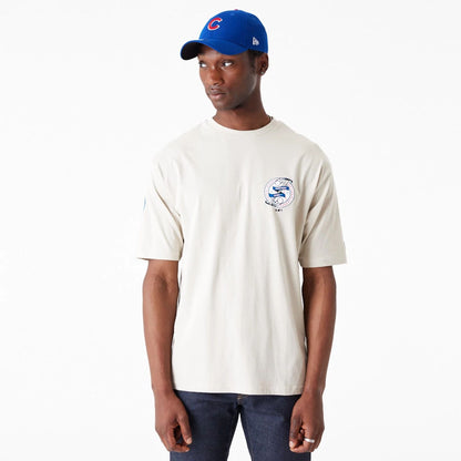 The Male model is wearing Chicago Cubs Baseball Oversized Graphic Stone T-Shirt 1