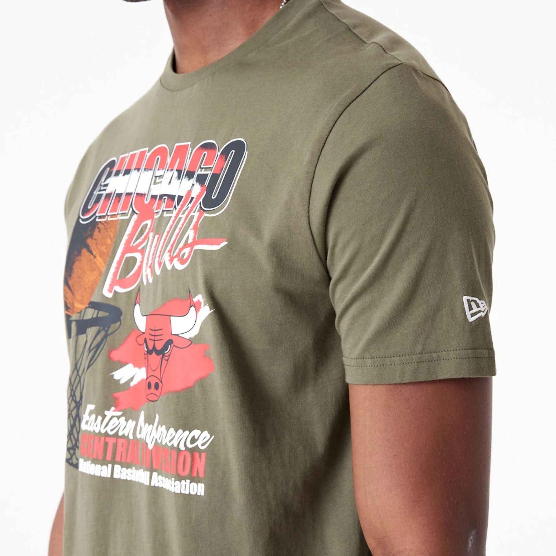 The Male model is wearing Chicago Bulls NBA Player Graphic Green T-Shirt 5