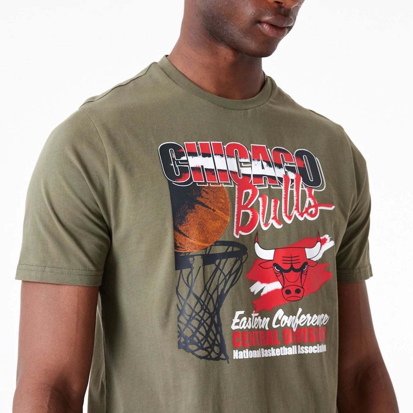 The Male model is wearing Chicago Bulls NBA Player Graphic Green T-Shirt 2